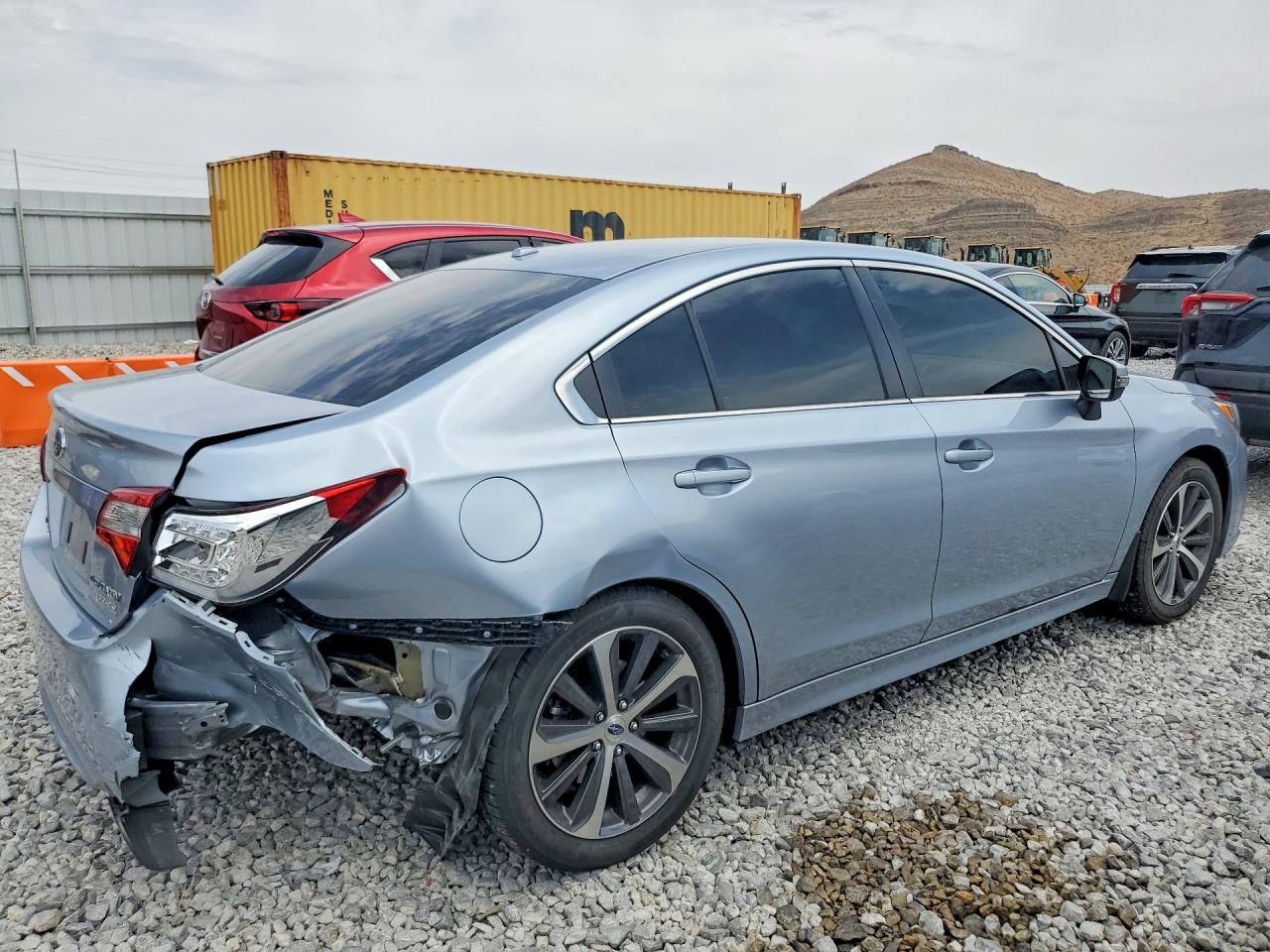 2015 Subaru Legacy 2.5i Limited Серебряный vin: 4S3BNAL6XF3063565