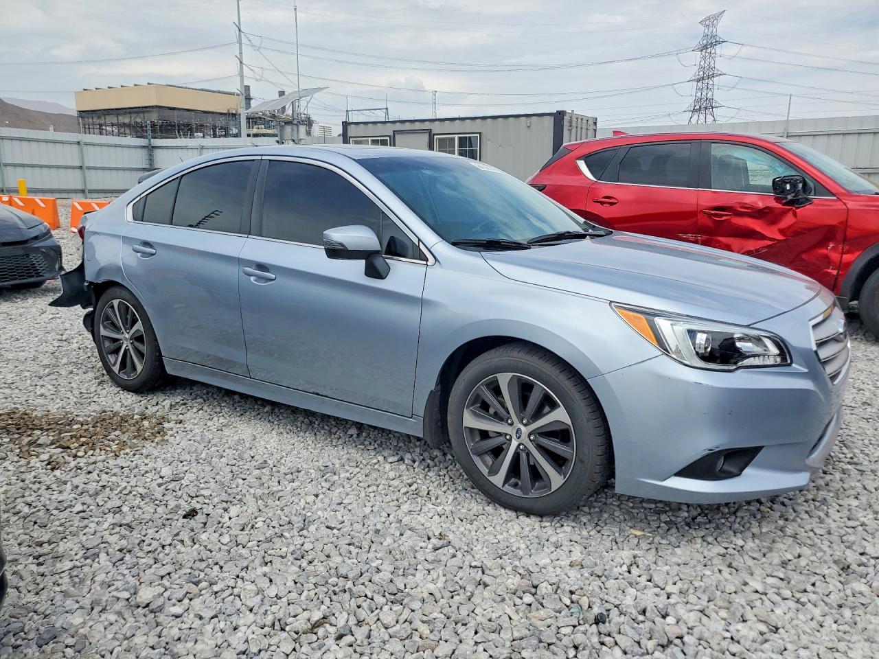 2015 Subaru Legacy 2.5i Limited Серебряный vin: 4S3BNAL6XF3063565