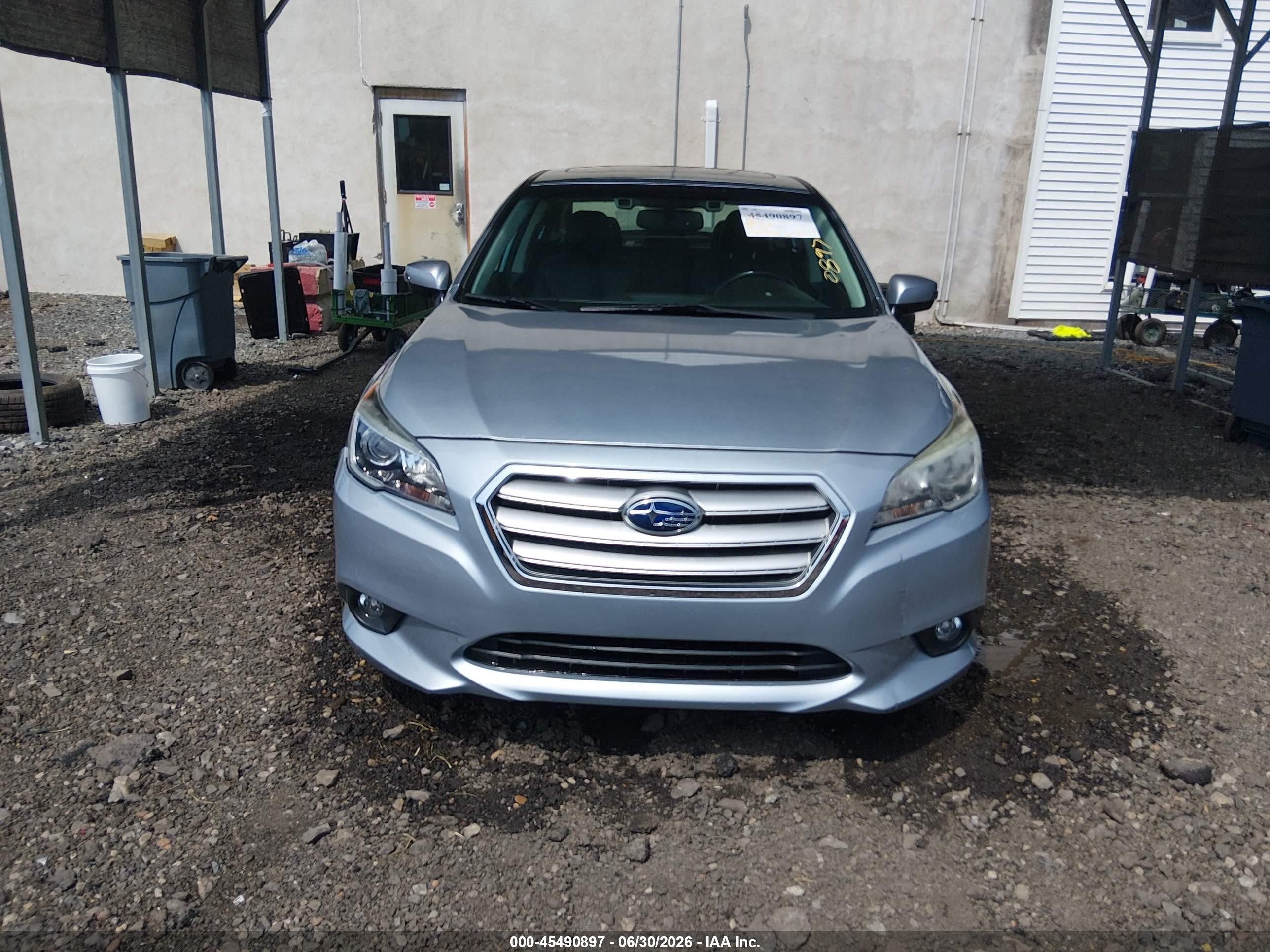 2015 Subaru Legacy 2.5i Limited Silver vin: 4S3BNAN60F3039725