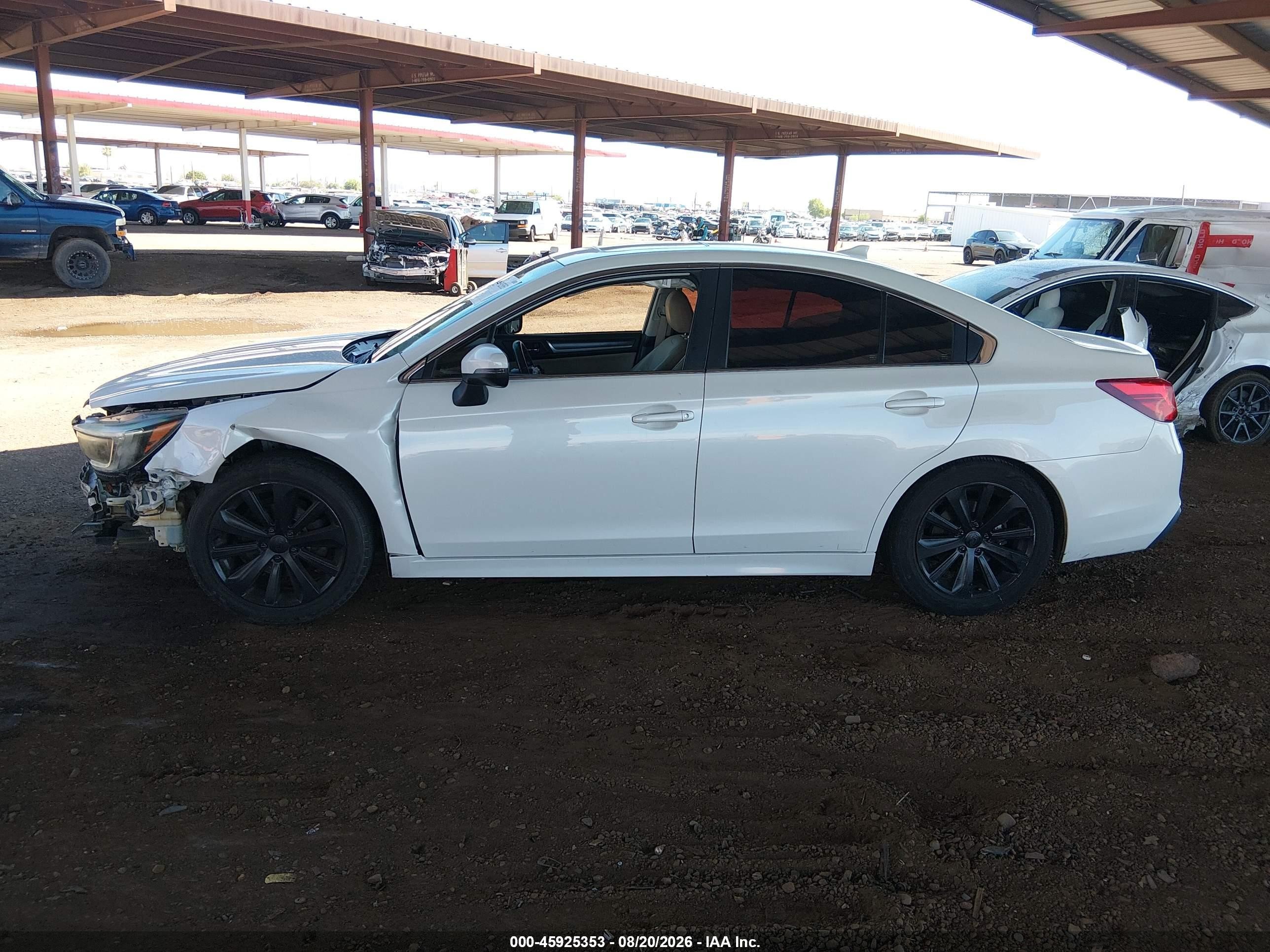 2019 Subaru Legacy 2.5i Limited White vin: 4S3BNAN60K3030503