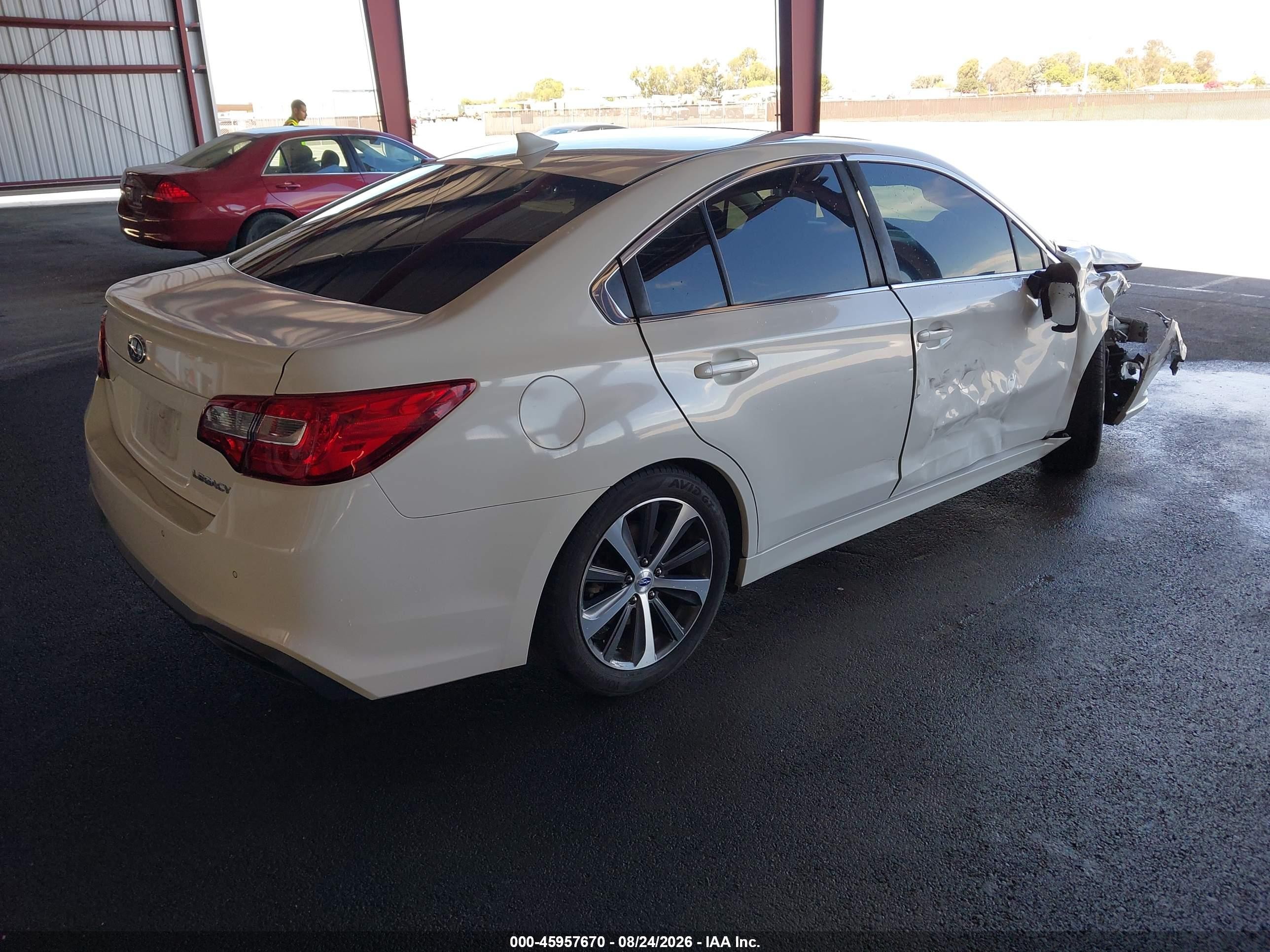 2018 Subaru Legacy 2.5i Limited White vin: 4S3BNAN61J3013871