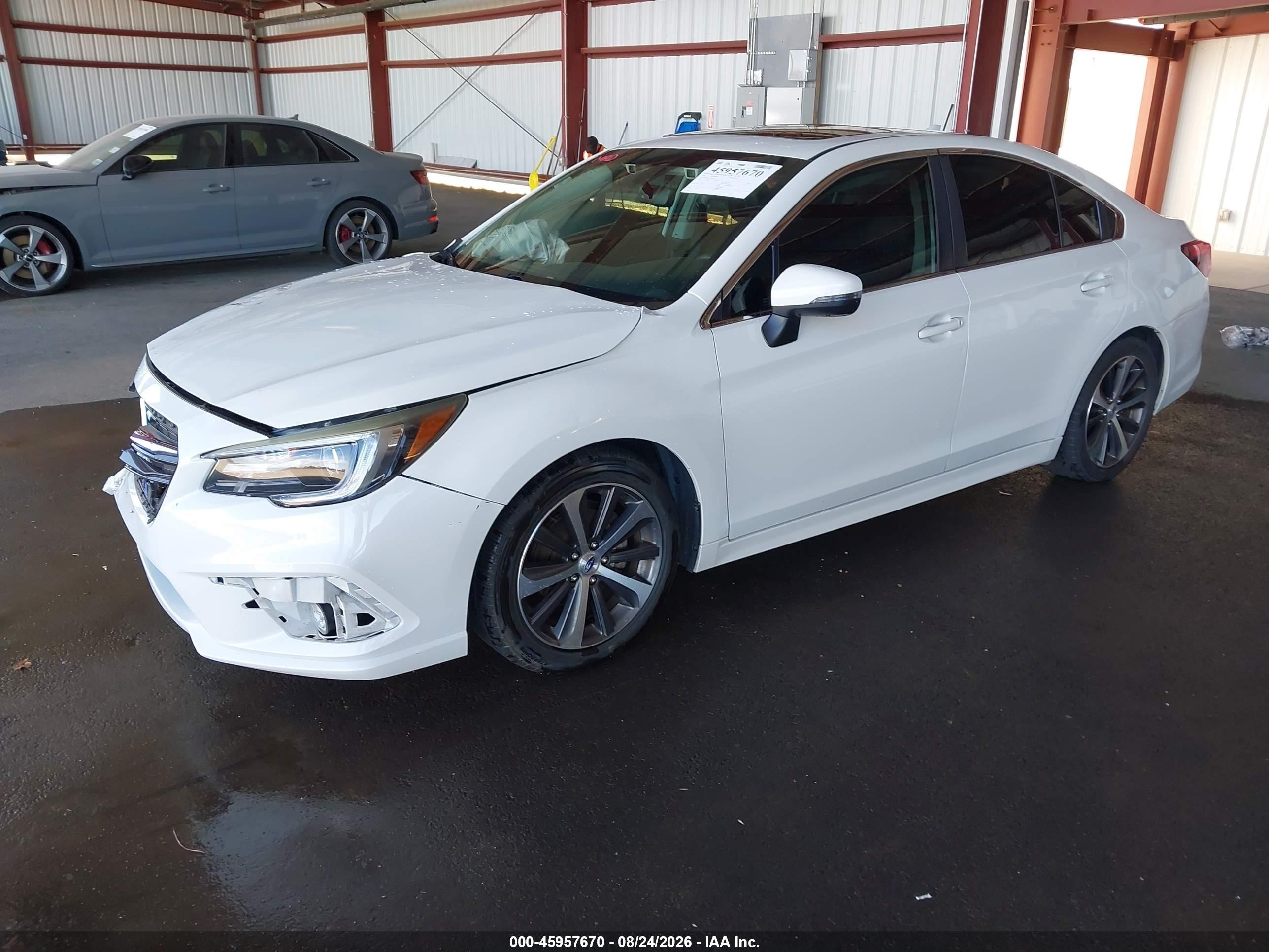 2018 Subaru Legacy 2.5i Limited White vin: 4S3BNAN61J3013871