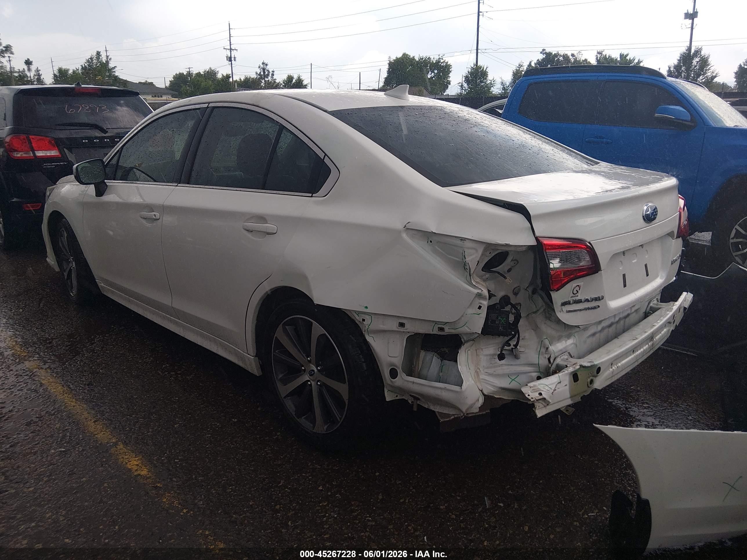 2018 Subaru Legacy 2.5i Limited Белый vin: 4S3BNAN62J3035703