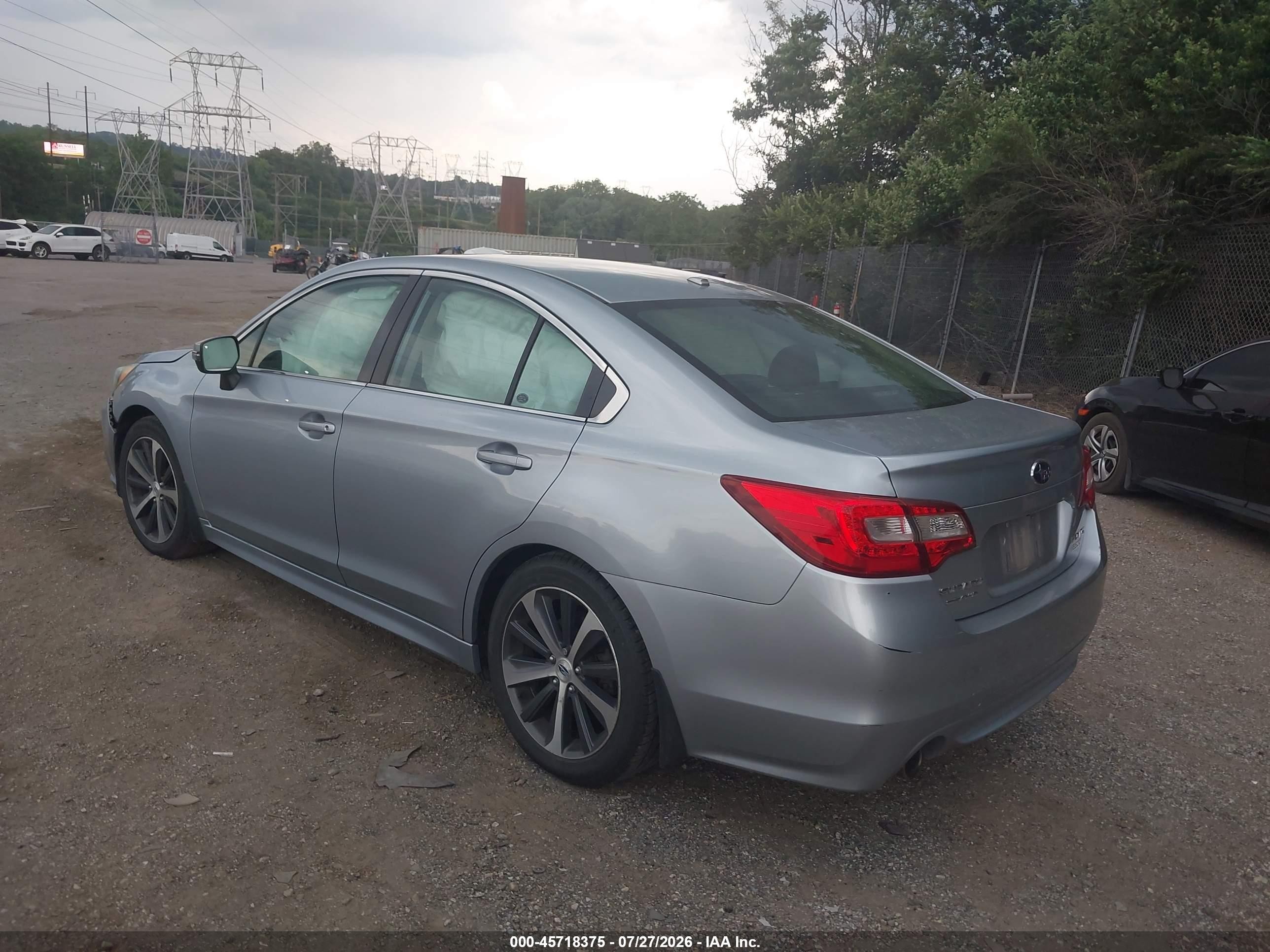2015 Subaru Legacy 2.5i Limited Серебряный vin: 4S3BNAN63F3053635
