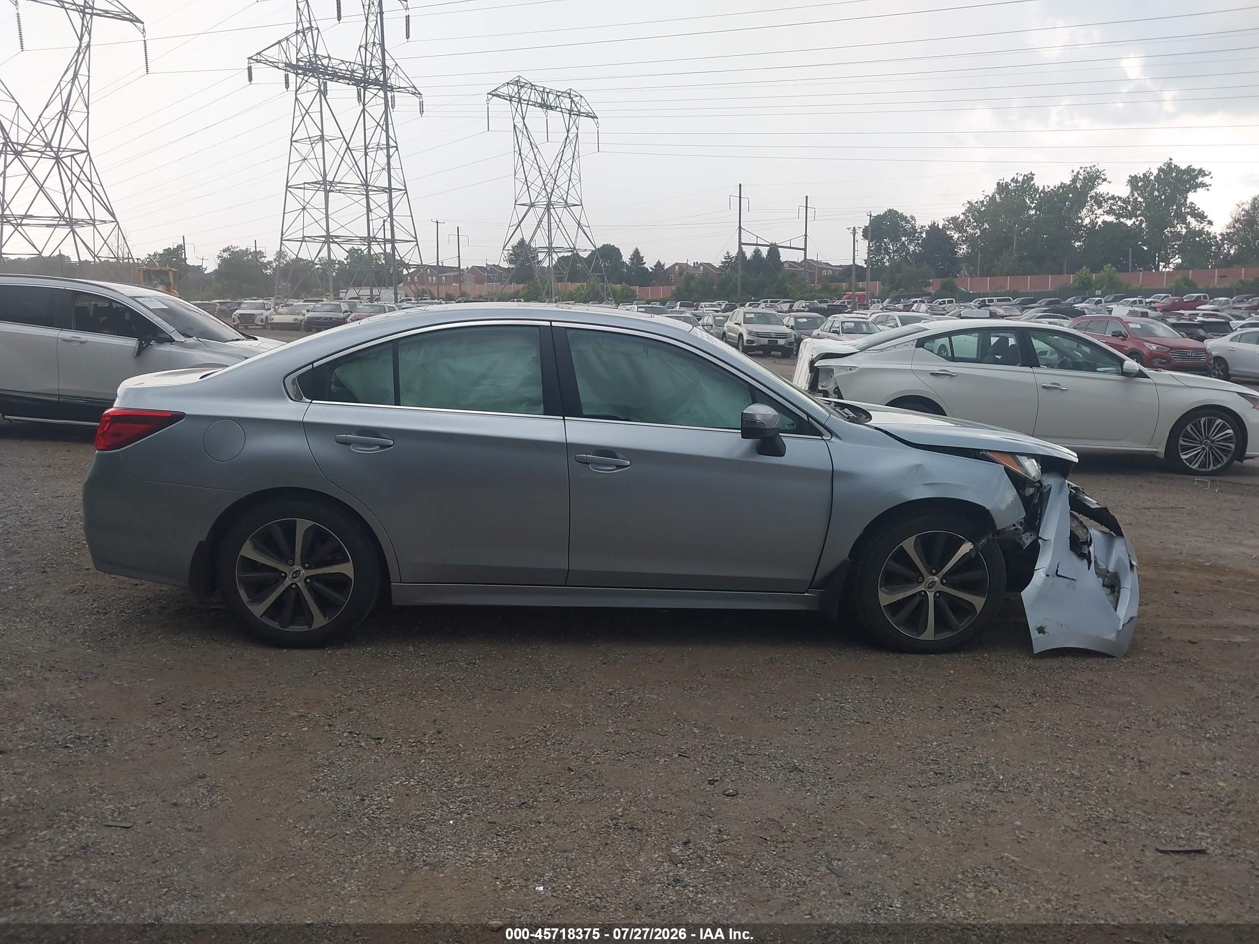 2015 Subaru Legacy 2.5i Limited Серебряный vin: 4S3BNAN63F3053635
