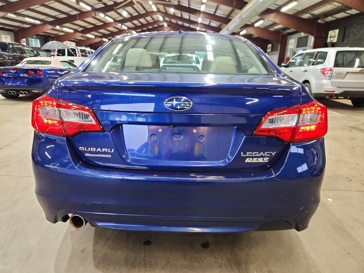 2015 Subaru Legacy 2.5i Limited Blue vin: 4S3BNAN64F3051151