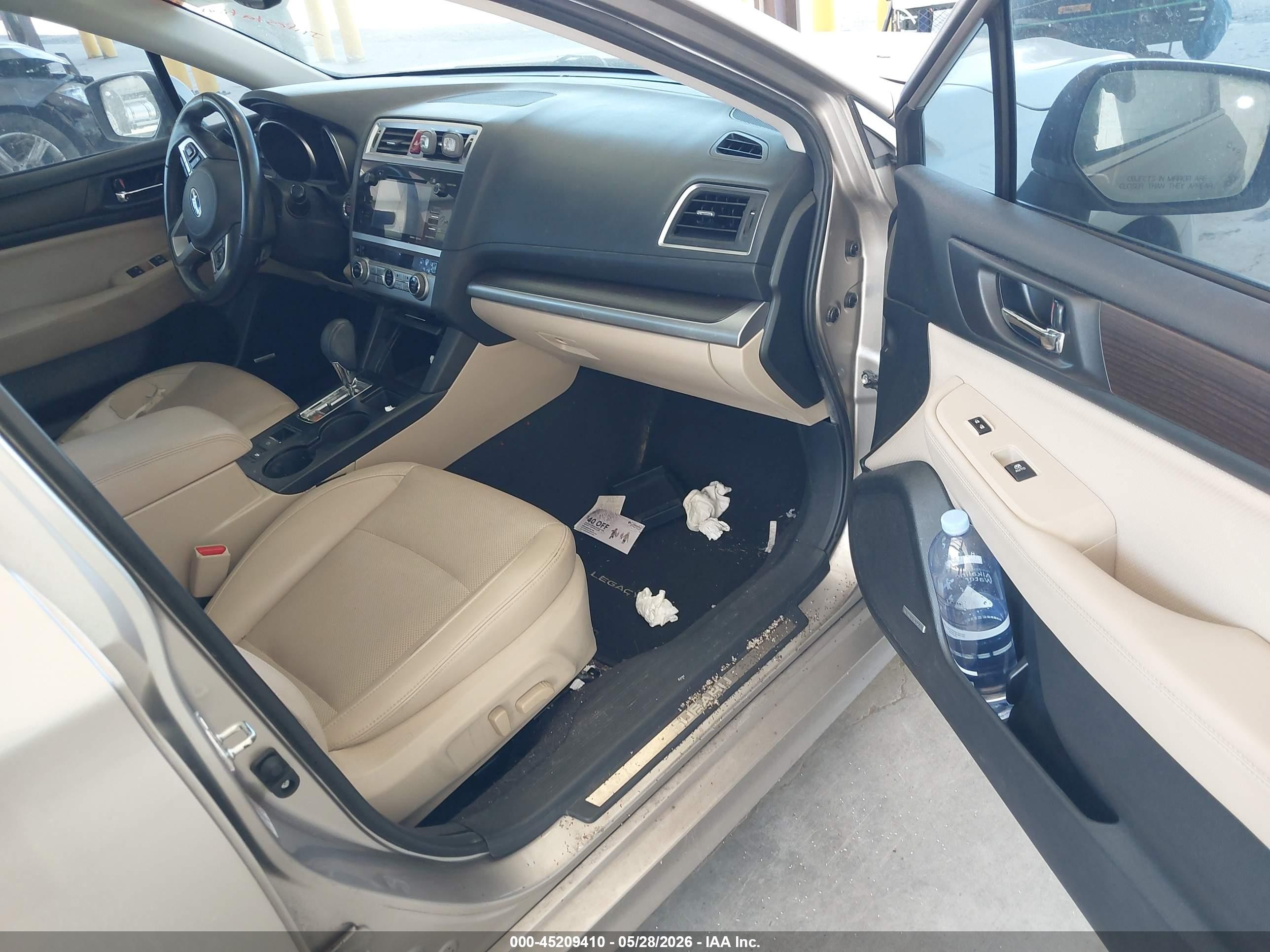 2015 Subaru Legacy 2.5i Limited Silver vin: 4S3BNAN64F3071447