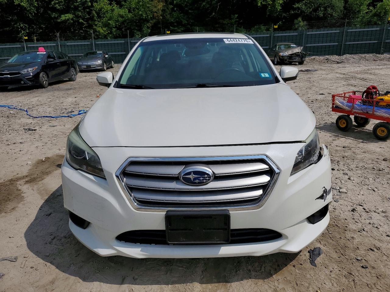 2016 Subaru Legacy 2.5i Limited White vin: 4S3BNAN65G3044274