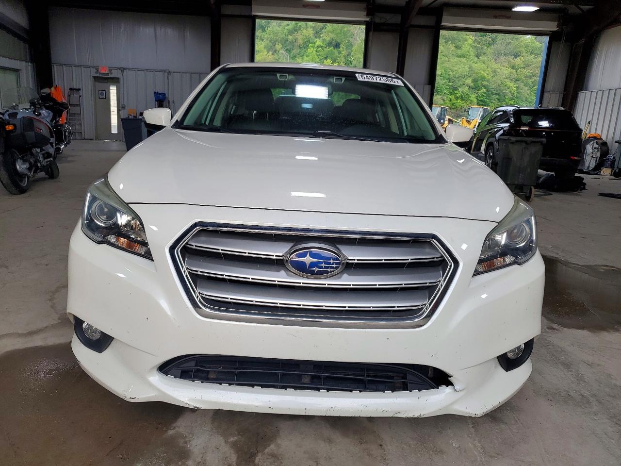 2015 Subaru Legacy 2.5i Limited Белый vin: 4S3BNAN66F3033377