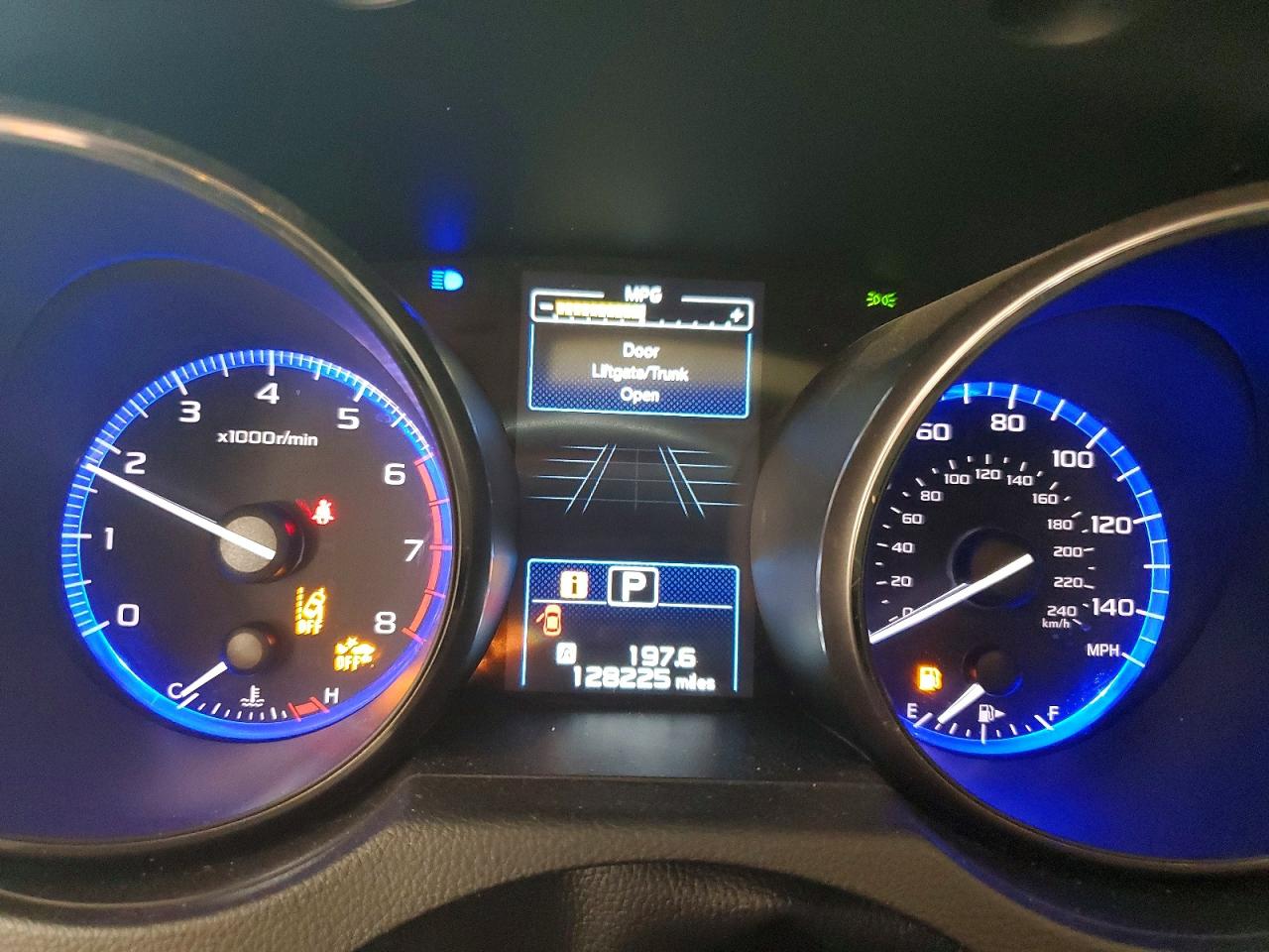 2015 Subaru Legacy 2.5i Limited Белый vin: 4S3BNAN66F3033377