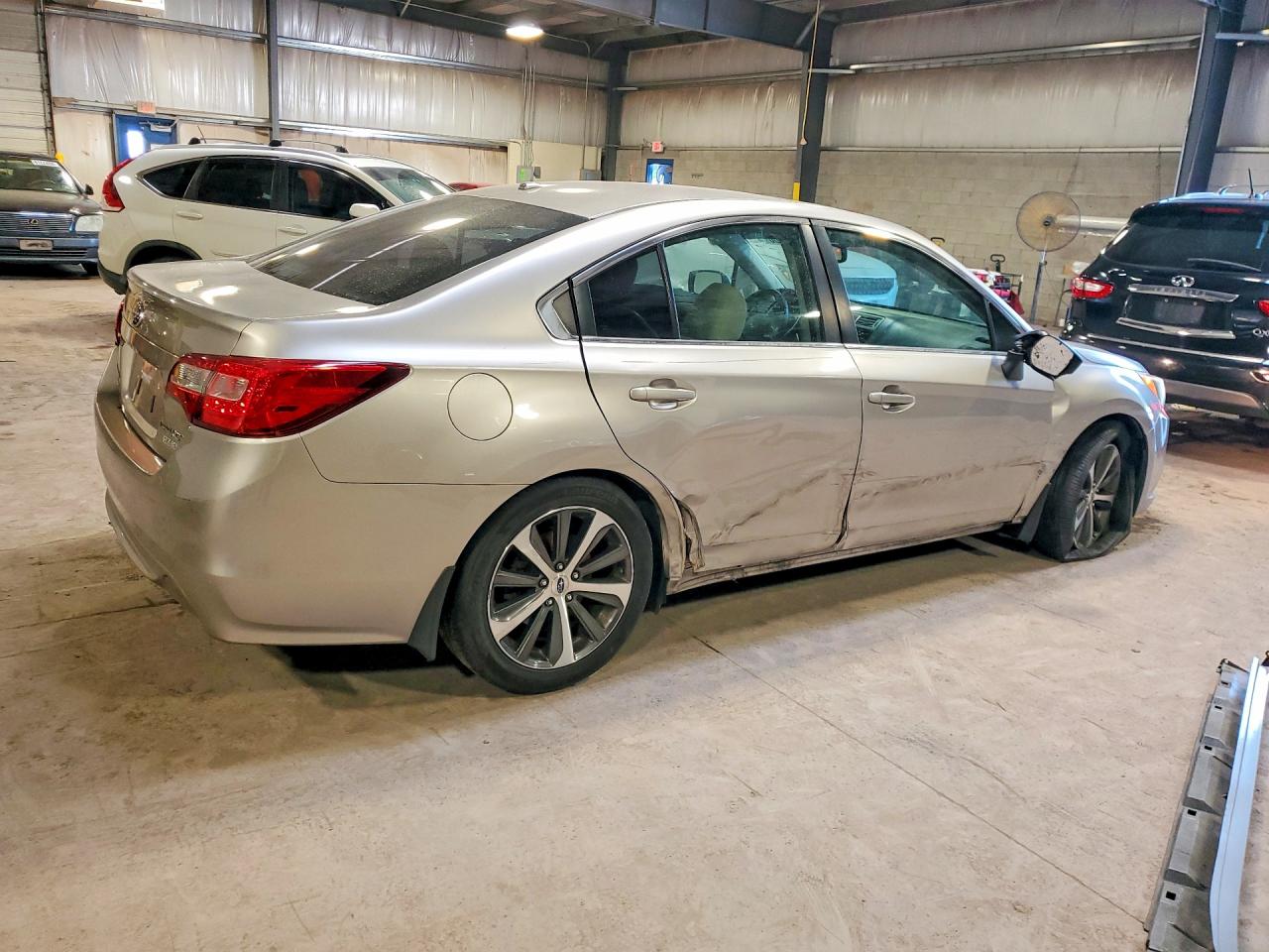 2015 Subaru Legacy 2.5i Limited Gray vin: 4S3BNAN67F3042802