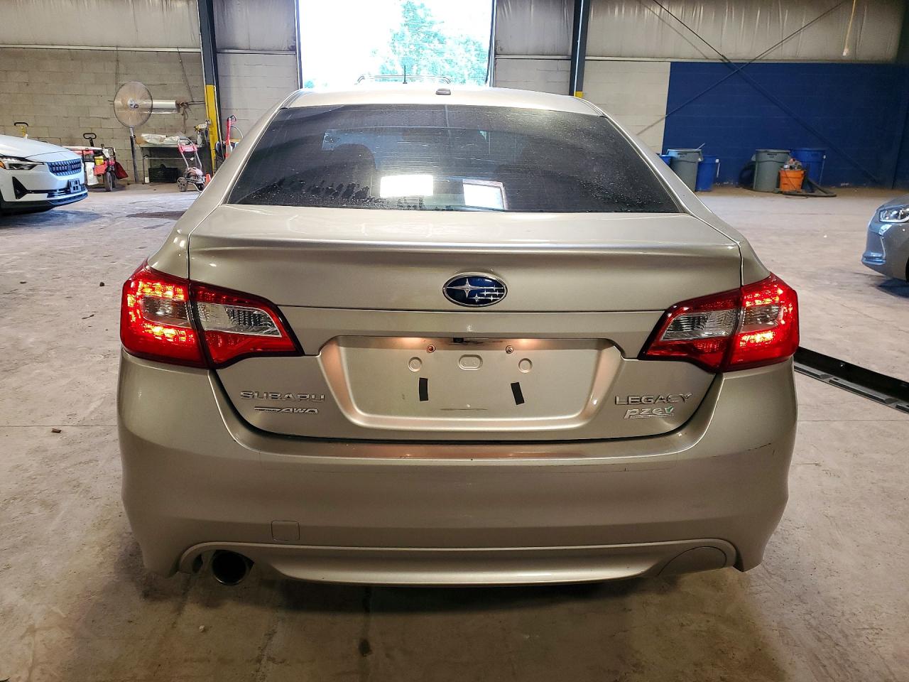 2015 Subaru Legacy 2.5i Limited Gray vin: 4S3BNAN67F3042802