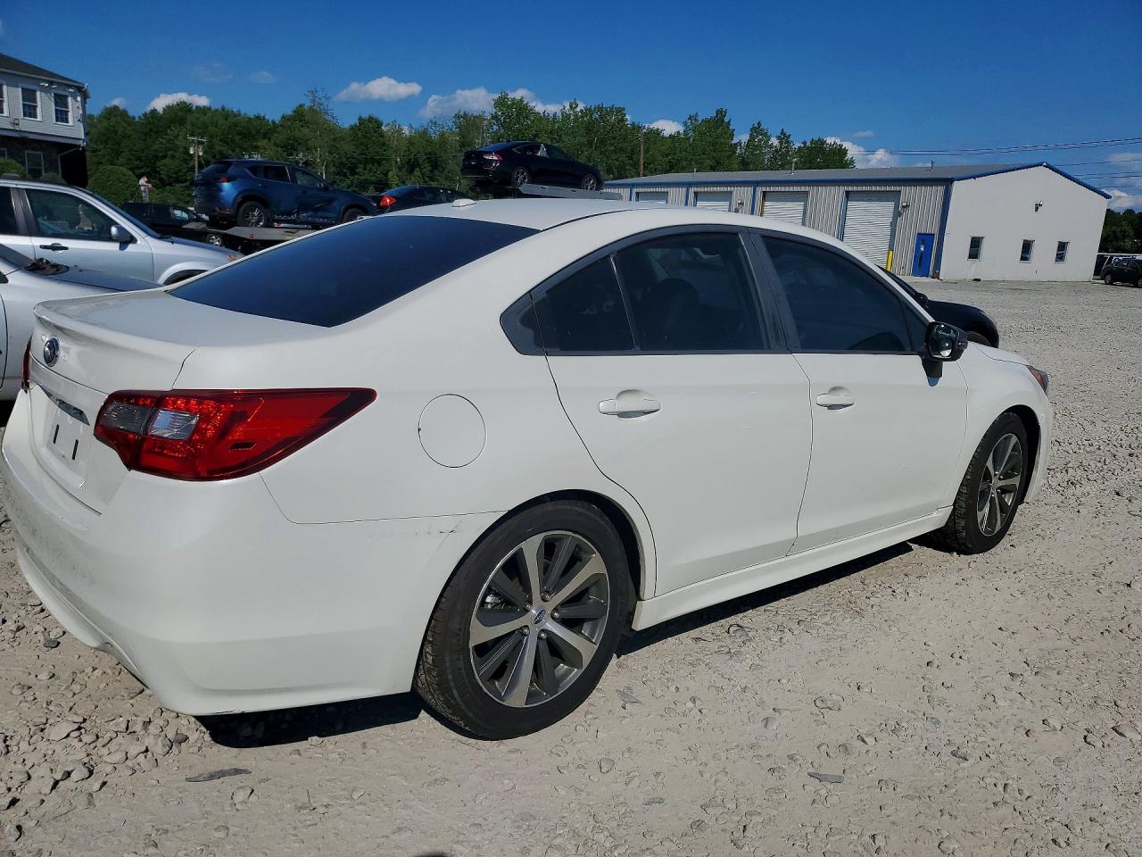 2015 Subaru Legacy 2.5i Limited White vin: 4S3BNAN67F3058577