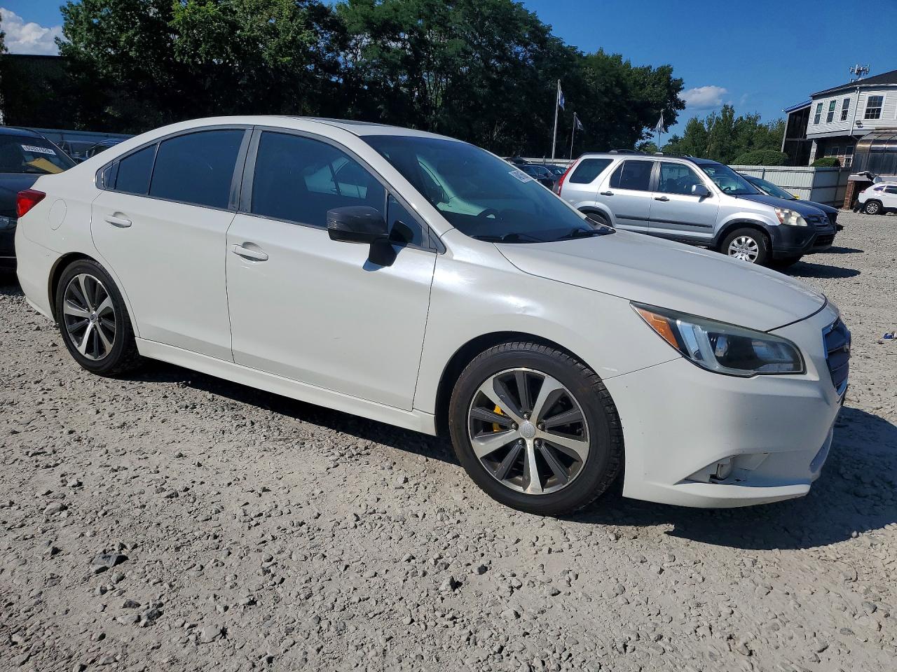 2015 Subaru Legacy 2.5i Limited White vin: 4S3BNAN67F3058577