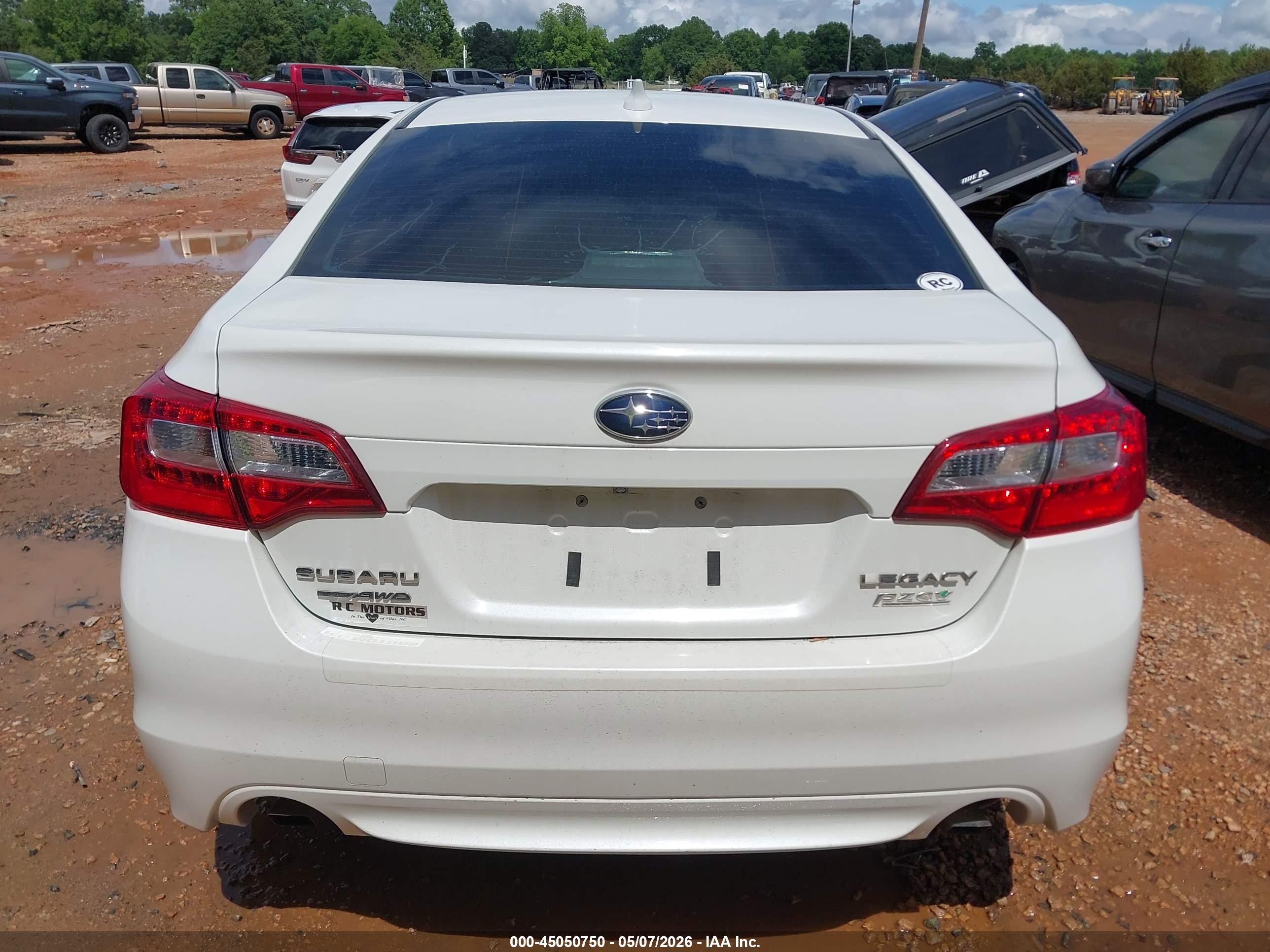 2016 Subaru Legacy 2.5i Limited White vin: 4S3BNAN67G3037472