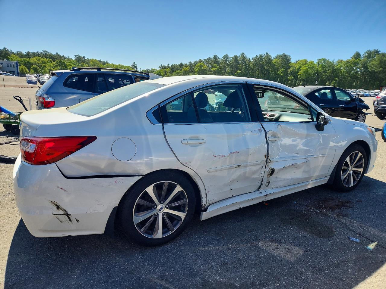 2016 Subaru Legacy 2.5i Limited White vin: 4S3BNAN67G3047497