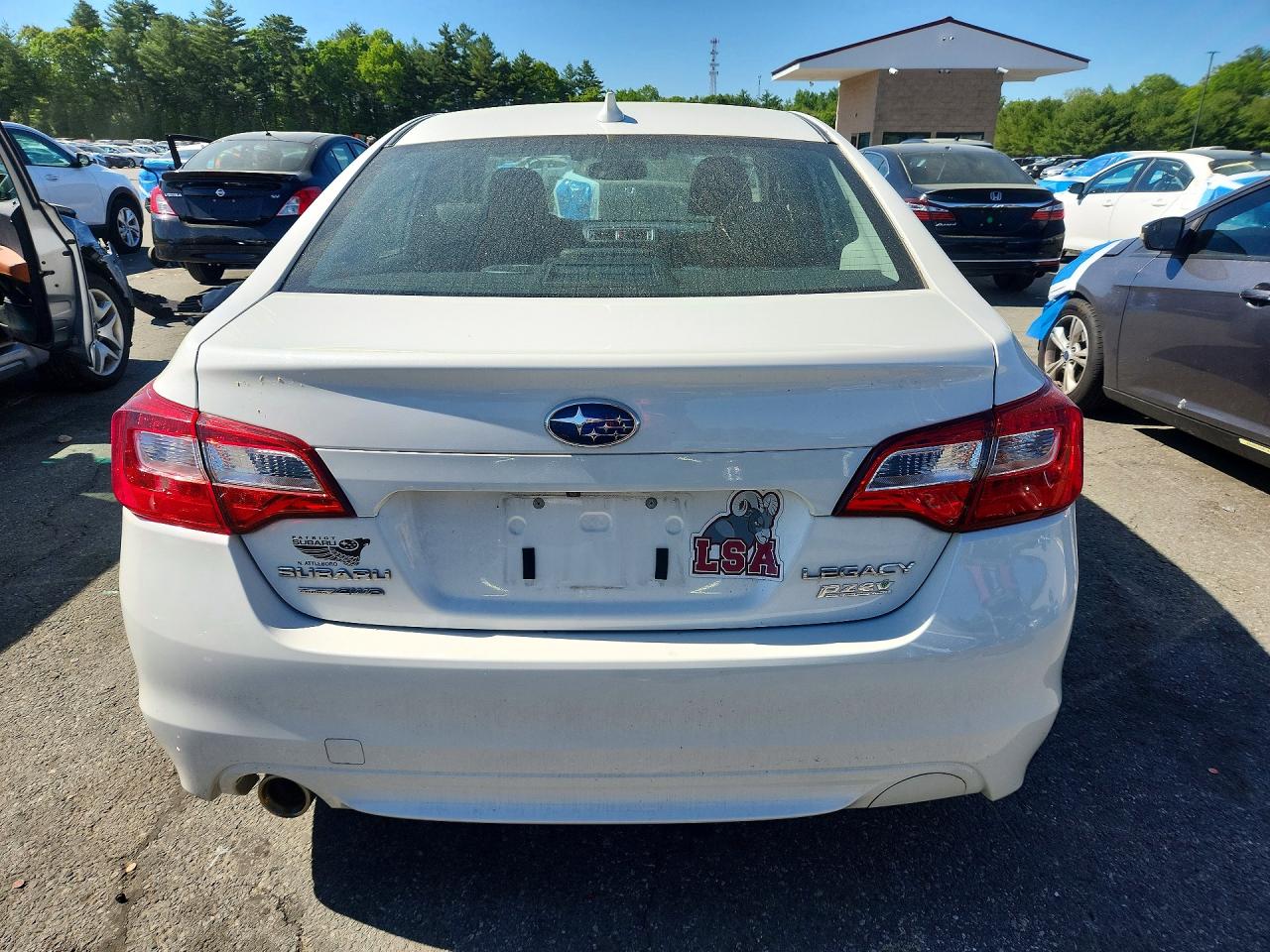 2016 Subaru Legacy 2.5i Limited White vin: 4S3BNAN67G3047497