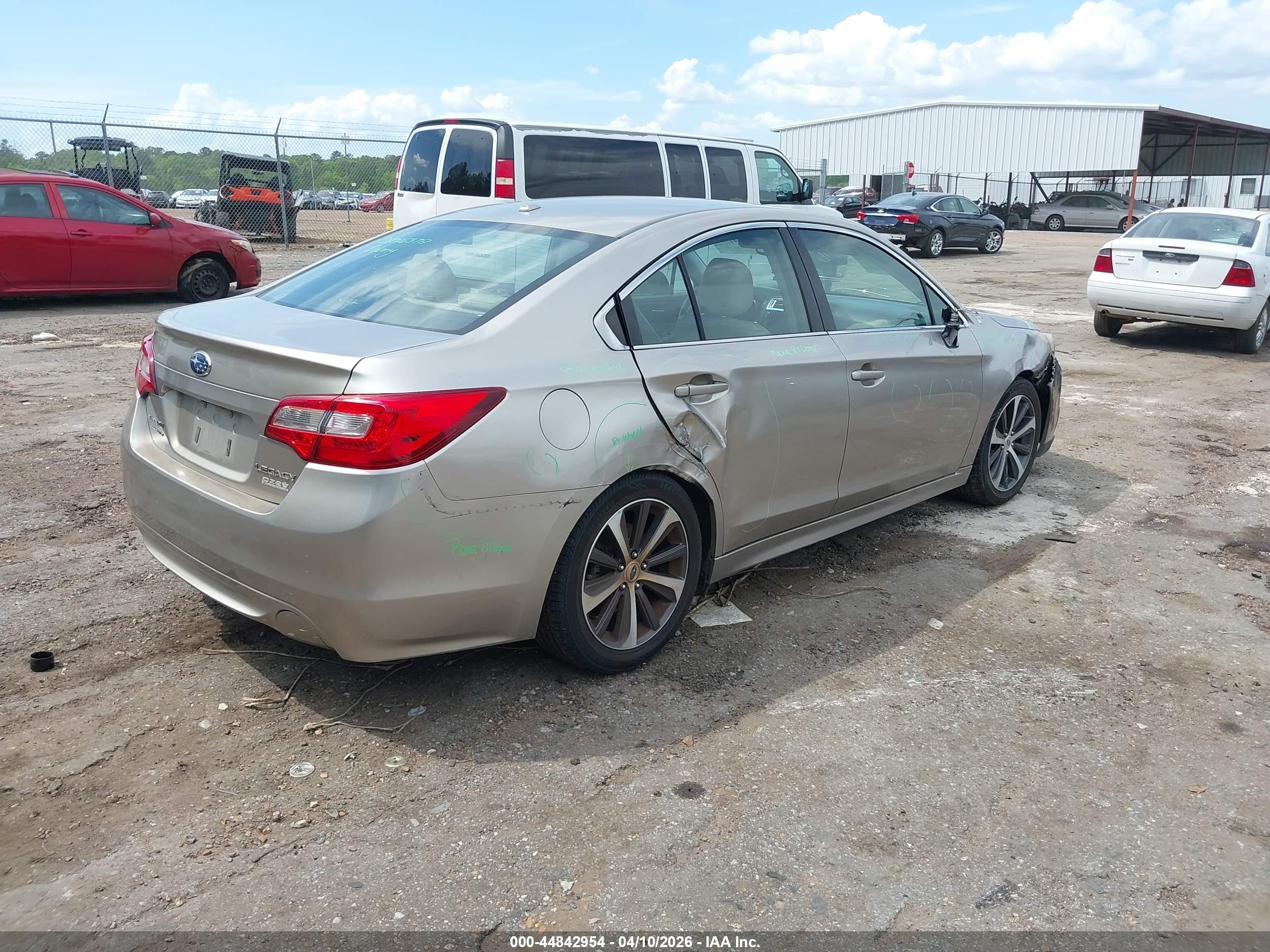 2015 Subaru Legacy 2.5i Limited Beige vin: 4S3BNAN68F3035714