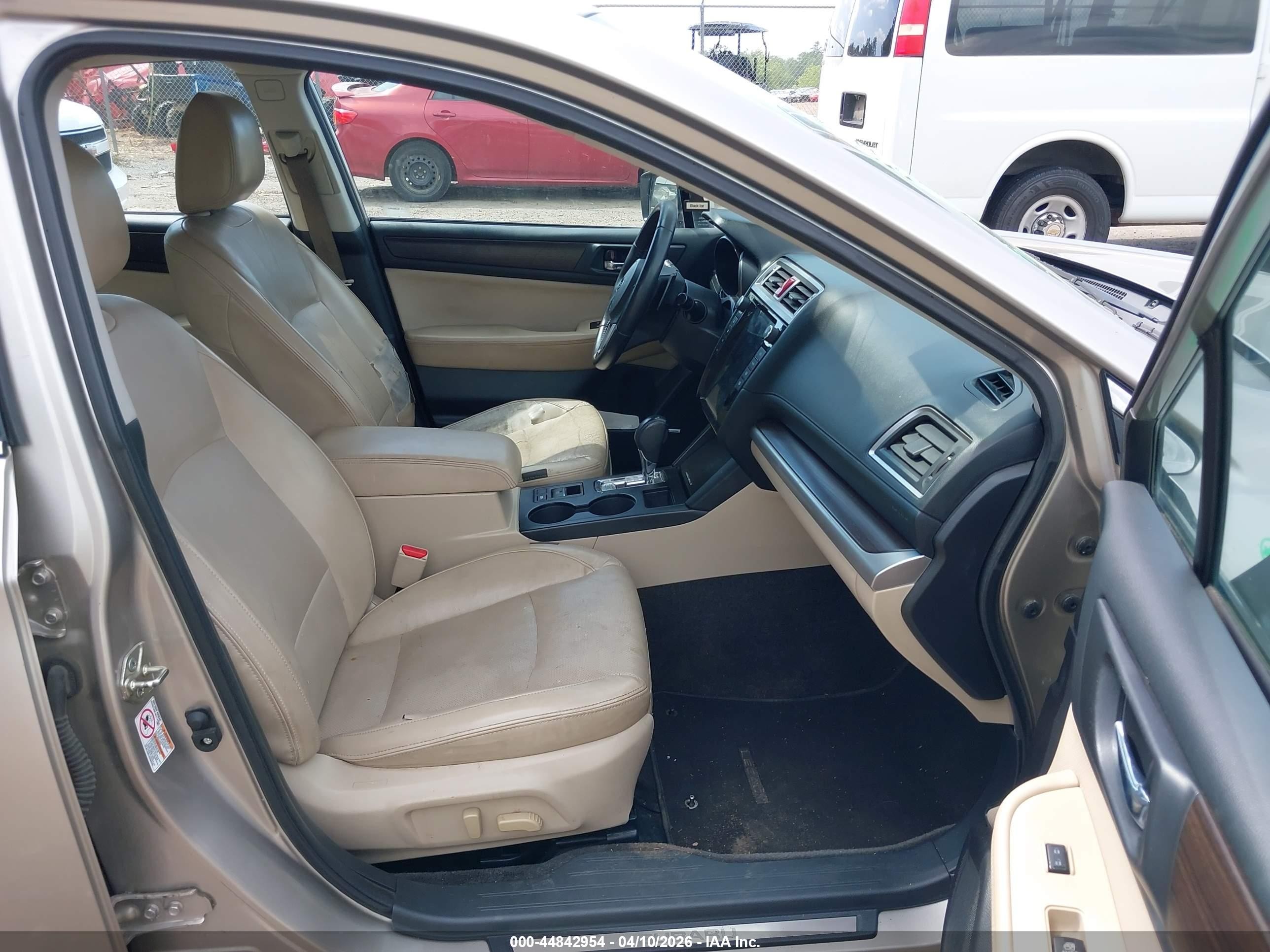 2015 Subaru Legacy 2.5i Limited Beige vin: 4S3BNAN68F3035714