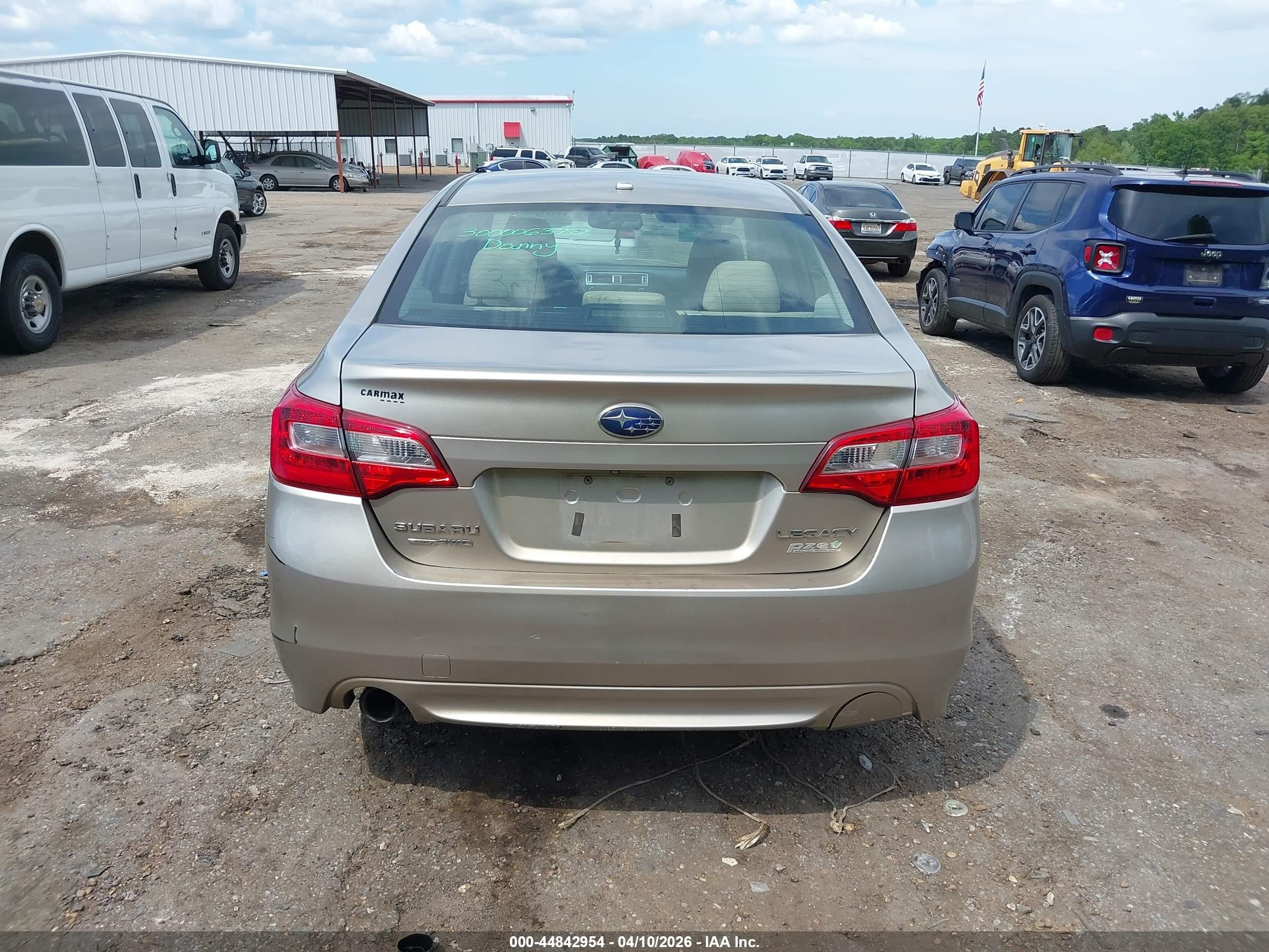 2015 Subaru Legacy 2.5i Limited Beige vin: 4S3BNAN68F3035714