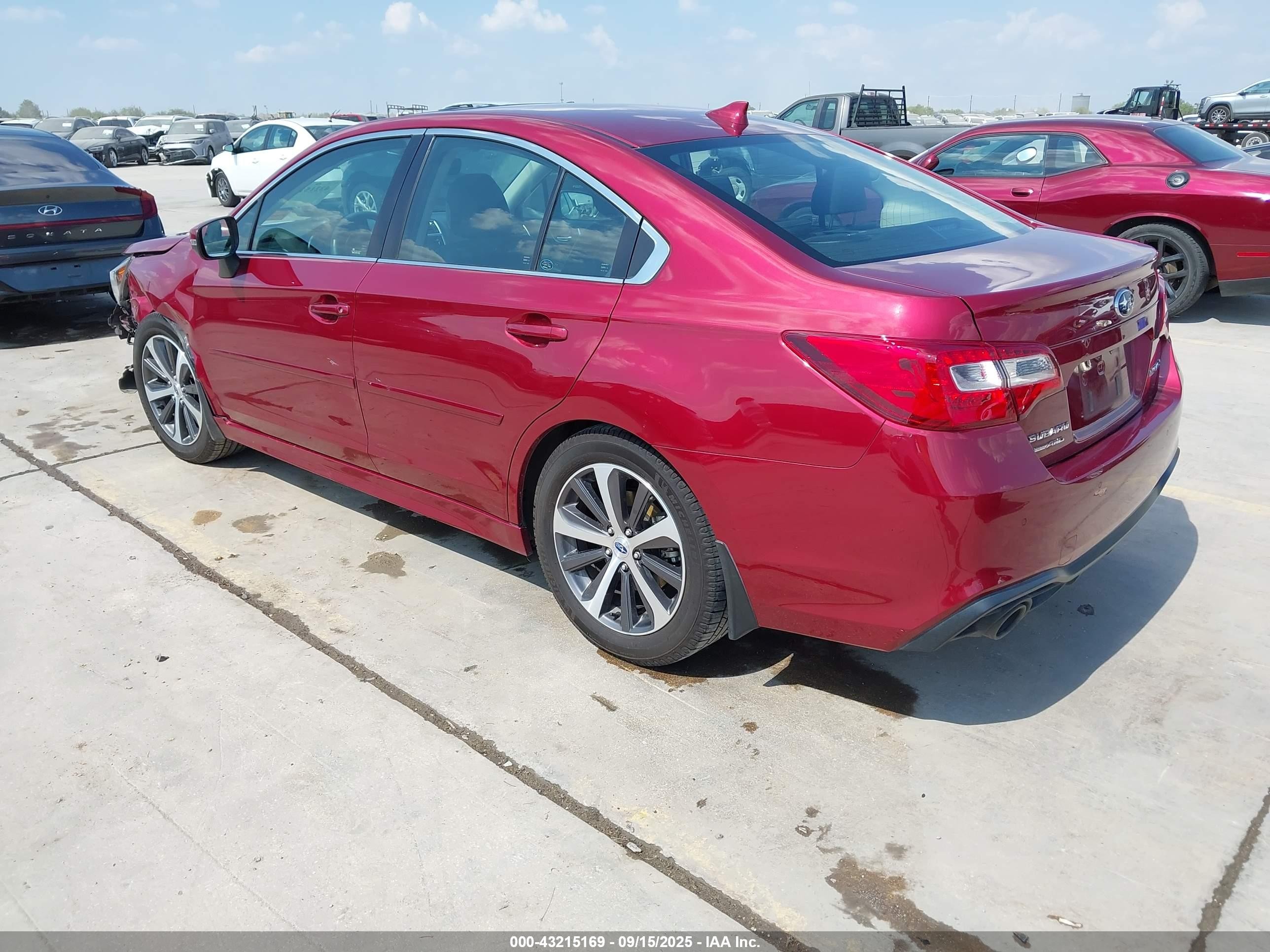 2018 Subaru Legacy 2.5i Limited Красный vin: 4S3BNAN68J3005329