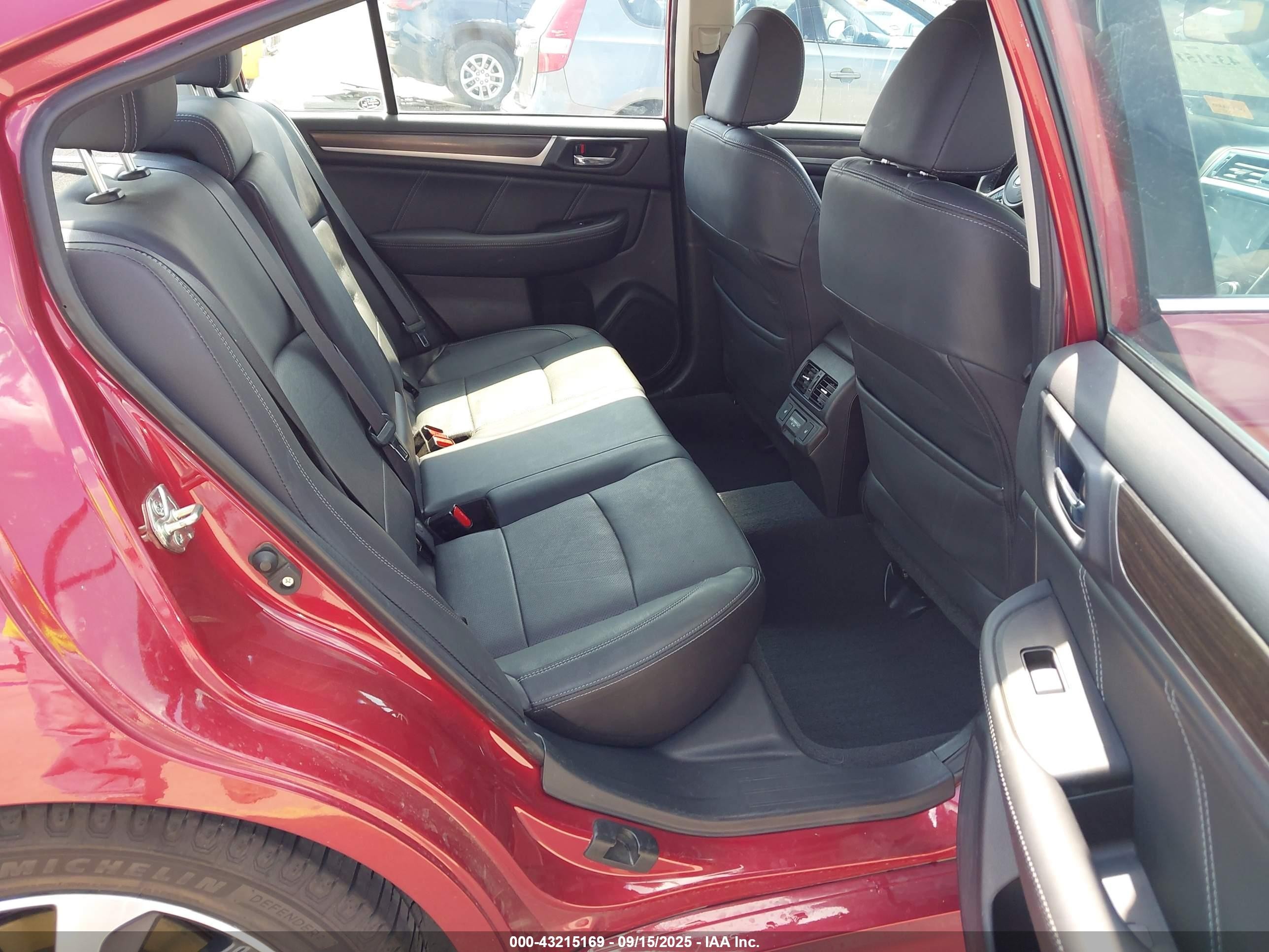 2018 Subaru Legacy 2.5i Limited Красный vin: 4S3BNAN68J3005329