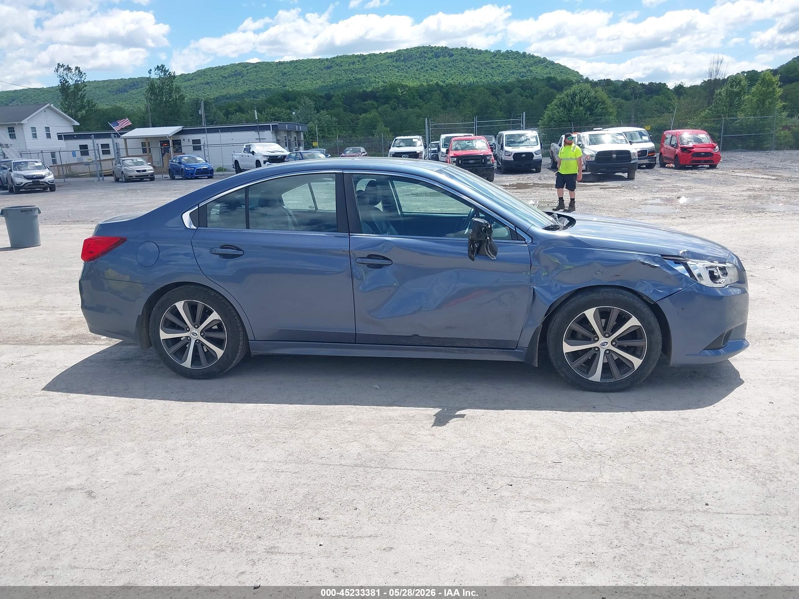 2015 Subaru Legacy 2.5i Limited Blue vin: 4S3BNAN69F3047905