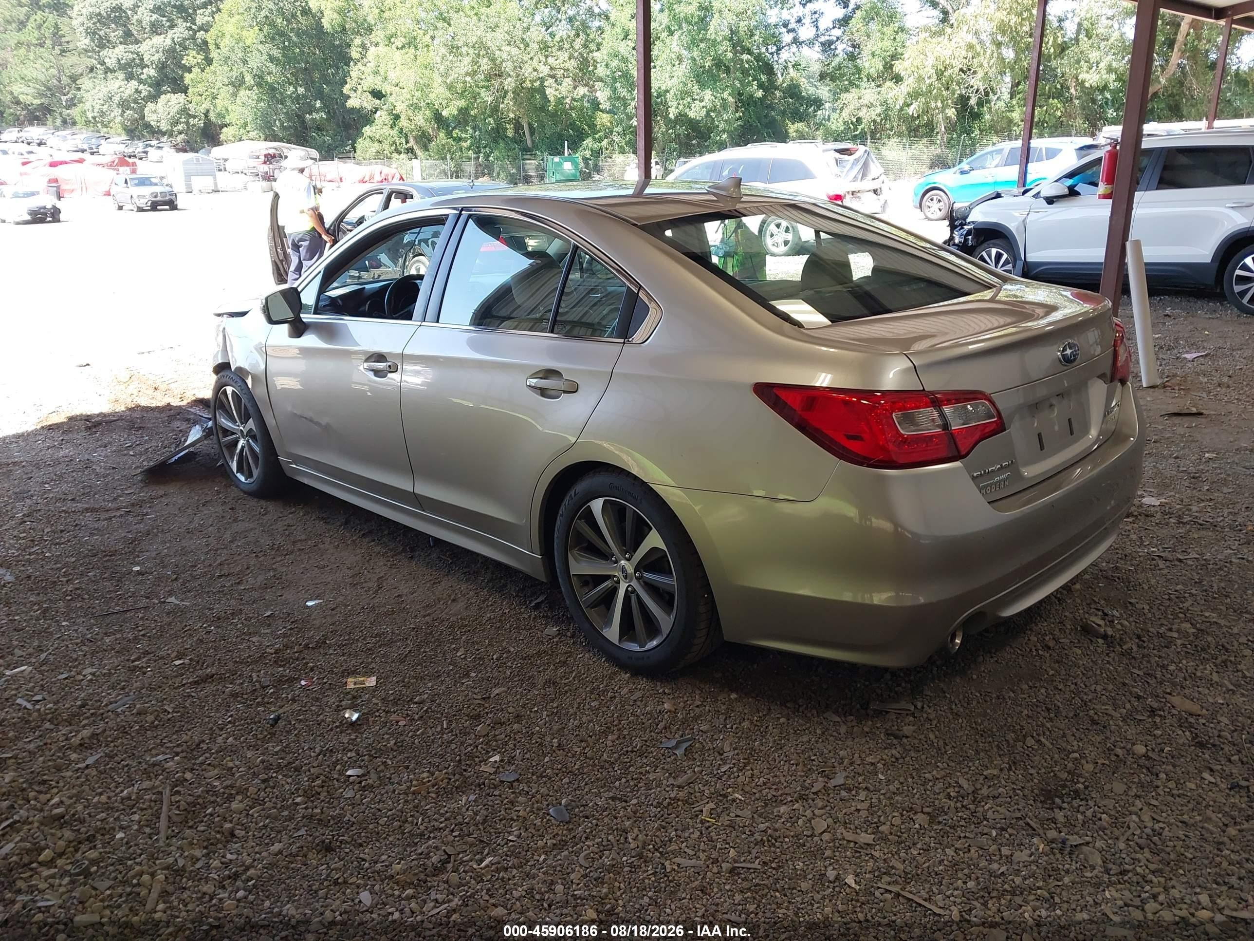 2017 Subaru Legacy 2.5i Limited Gold vin: 4S3BNAN6XH3008825