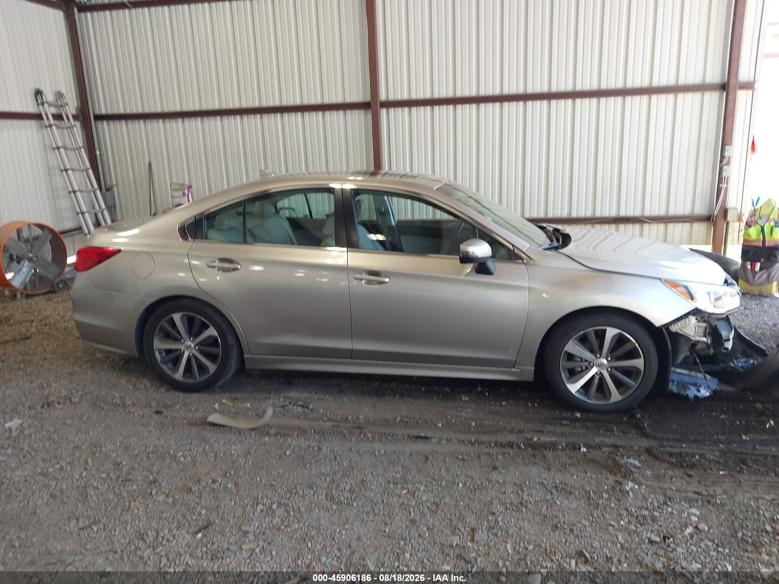 2017 Subaru Legacy 2.5i Limited Gold vin: 4S3BNAN6XH3008825