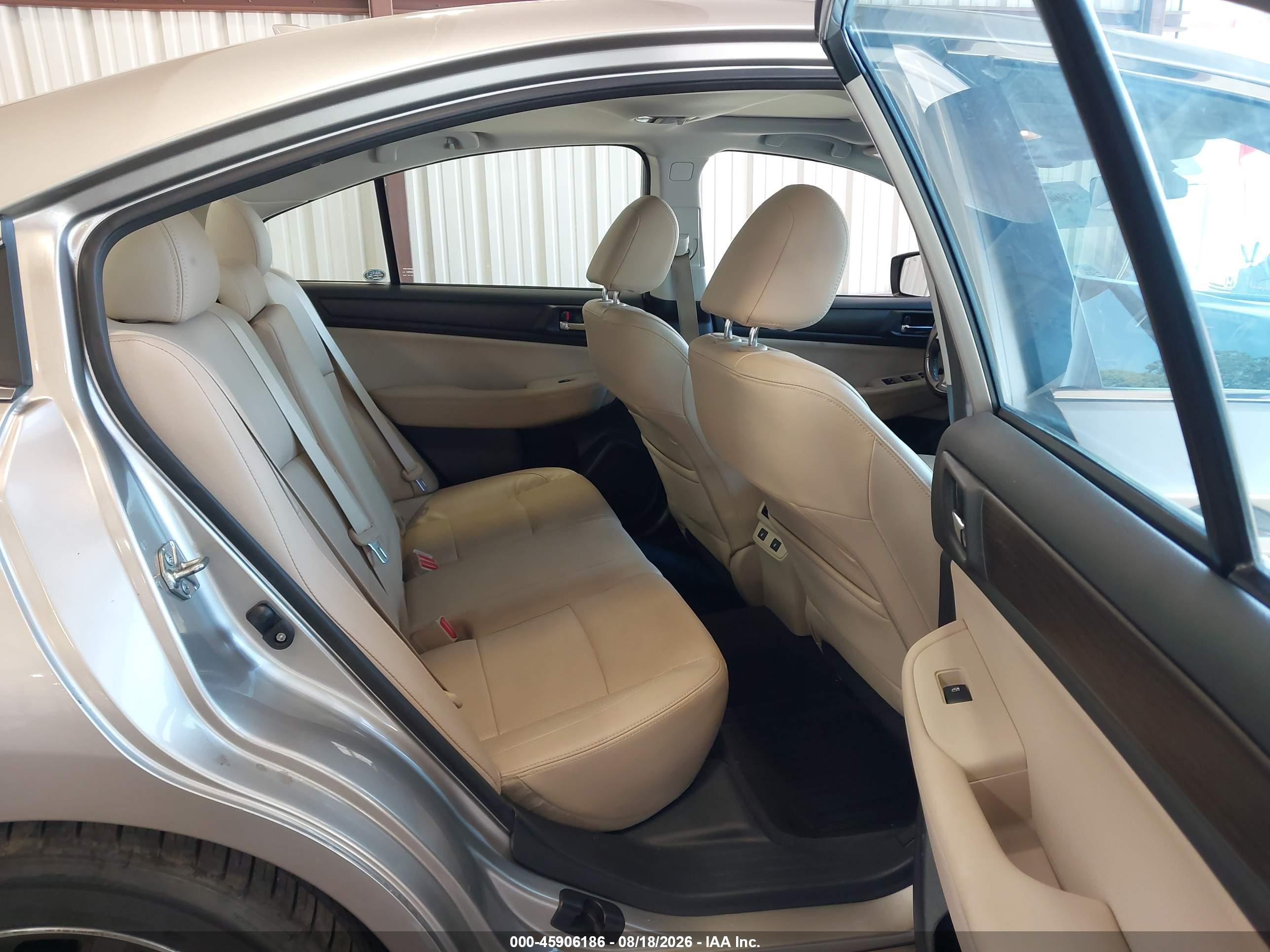2017 Subaru Legacy 2.5i Limited Gold vin: 4S3BNAN6XH3008825