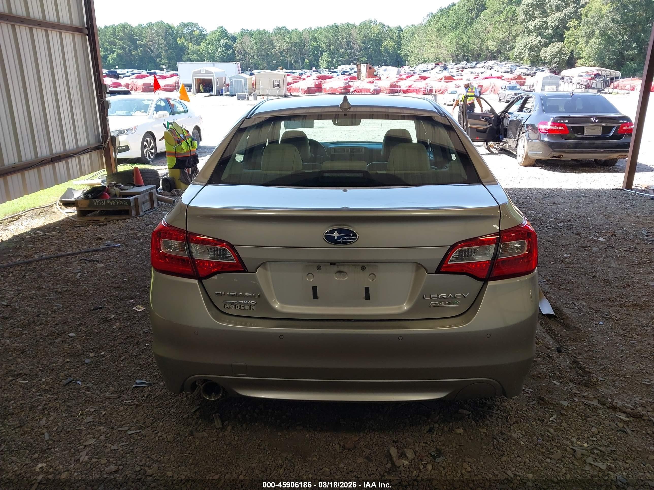 2017 Subaru Legacy 2.5i Limited Gold vin: 4S3BNAN6XH3008825