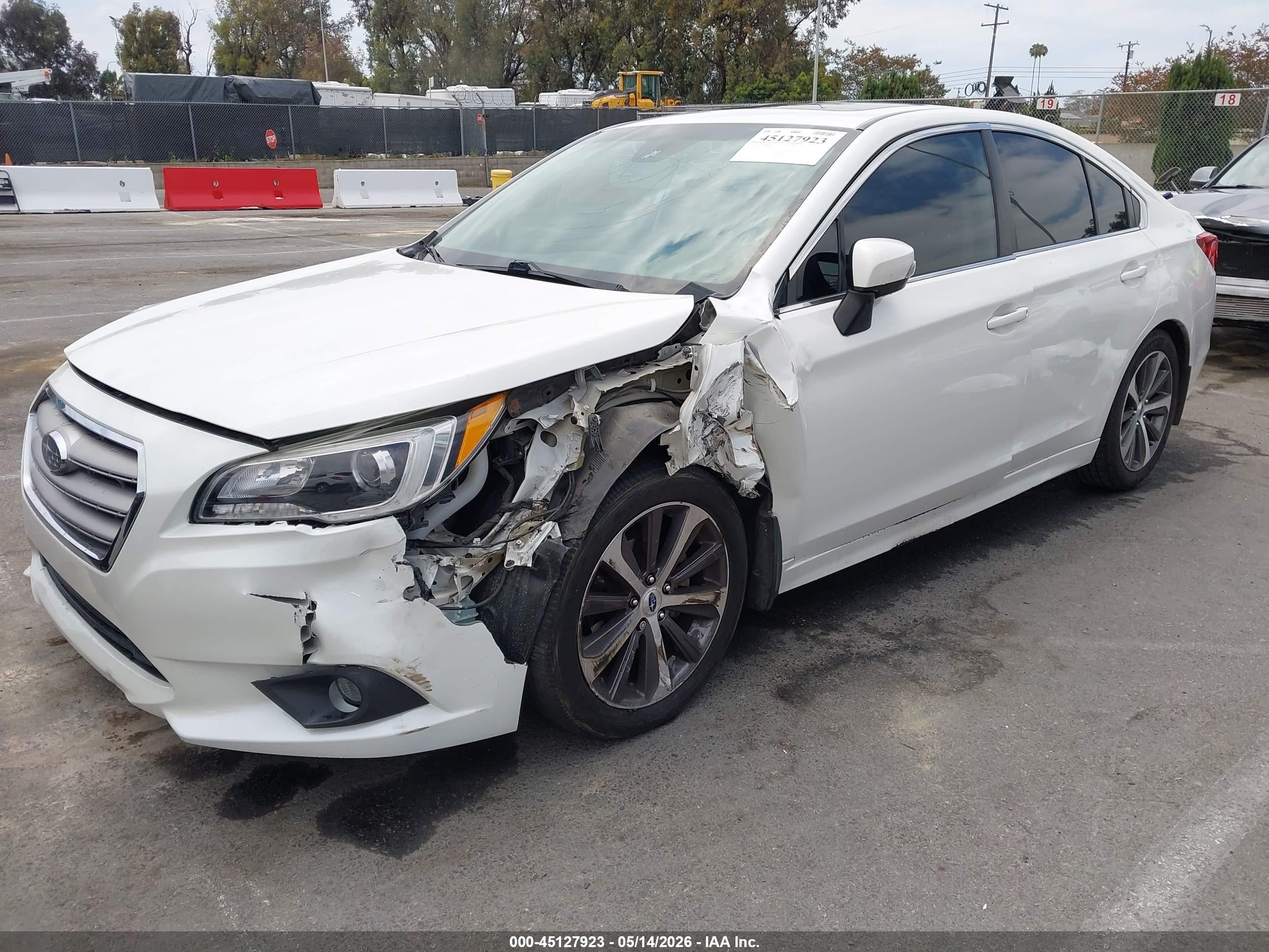 2017 Subaru Legacy 2.5i Limited White vin: 4S3BNAN6XH3018867