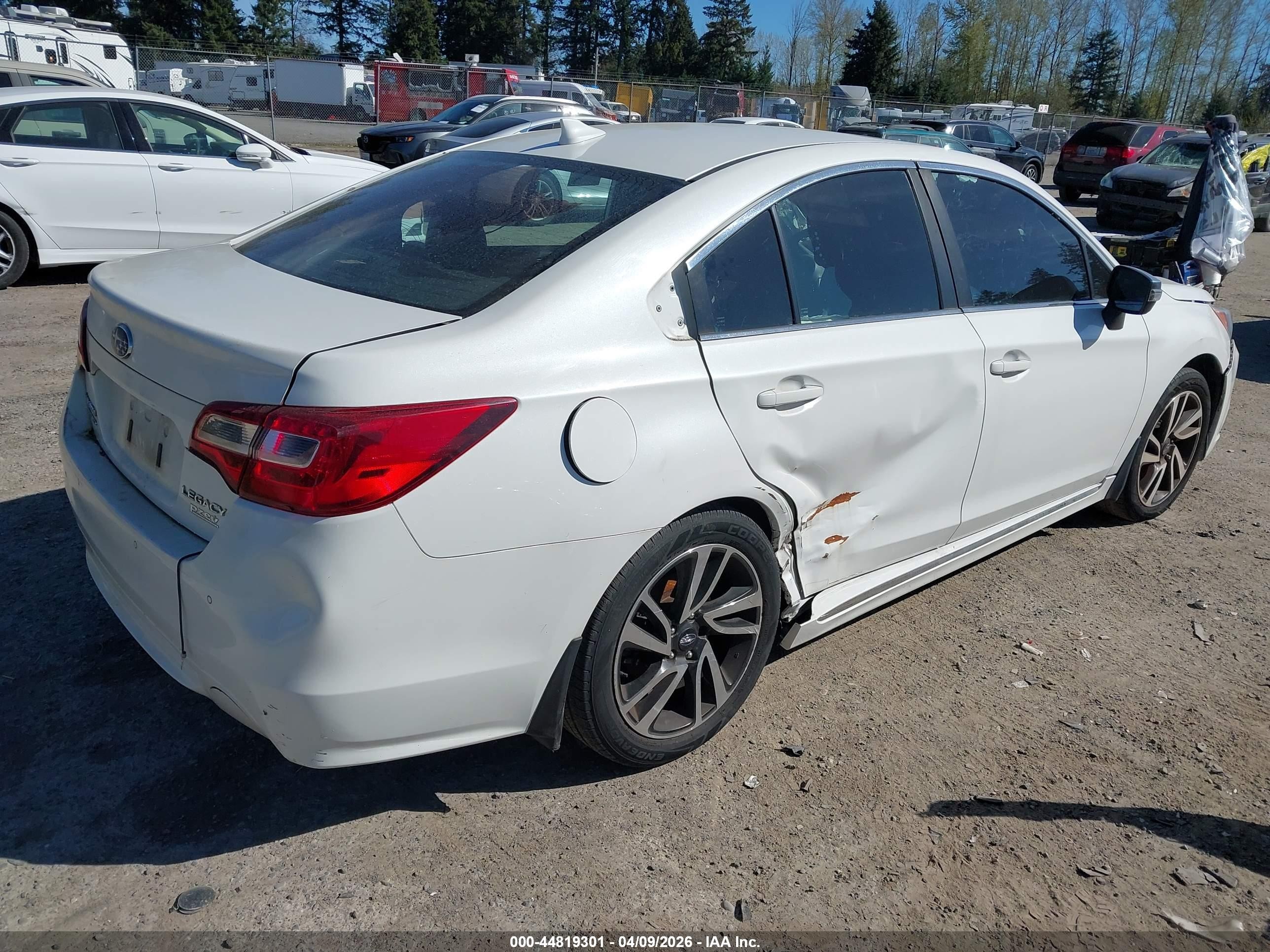 2017 Subaru Legacy 2.5i Sport White vin: 4S3BNAS64H3066093