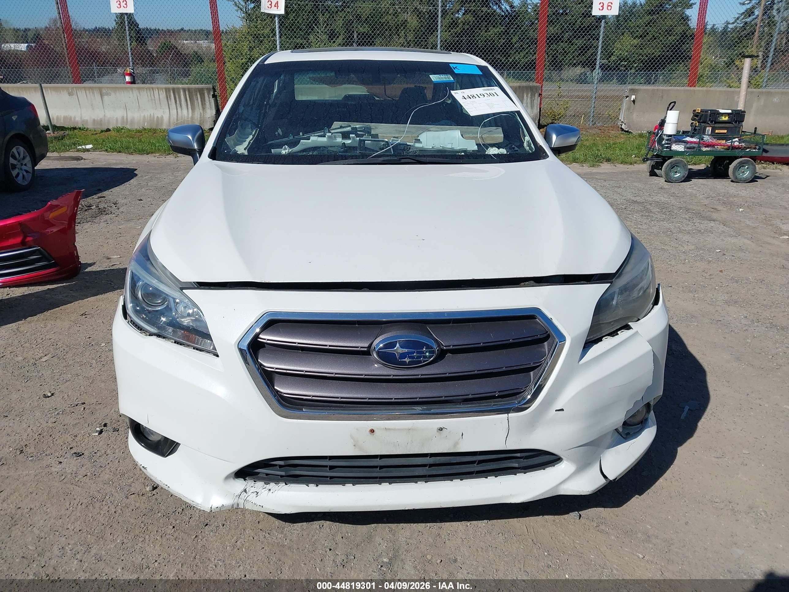 2017 Subaru Legacy 2.5i Sport White vin: 4S3BNAS64H3066093