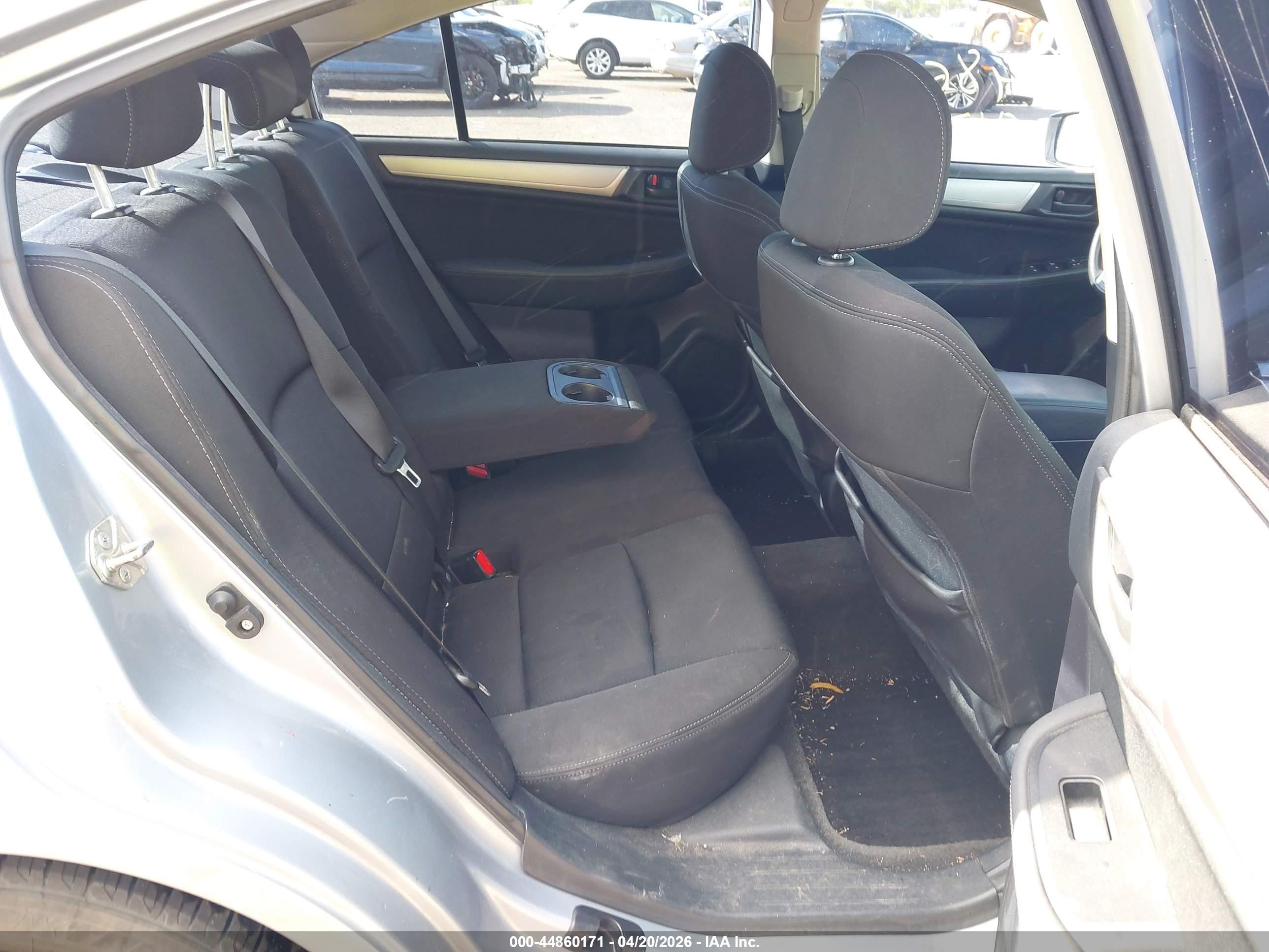 2015 Subaru Legacy 2.5i Silver vin: 4S3BNBA60F3023259