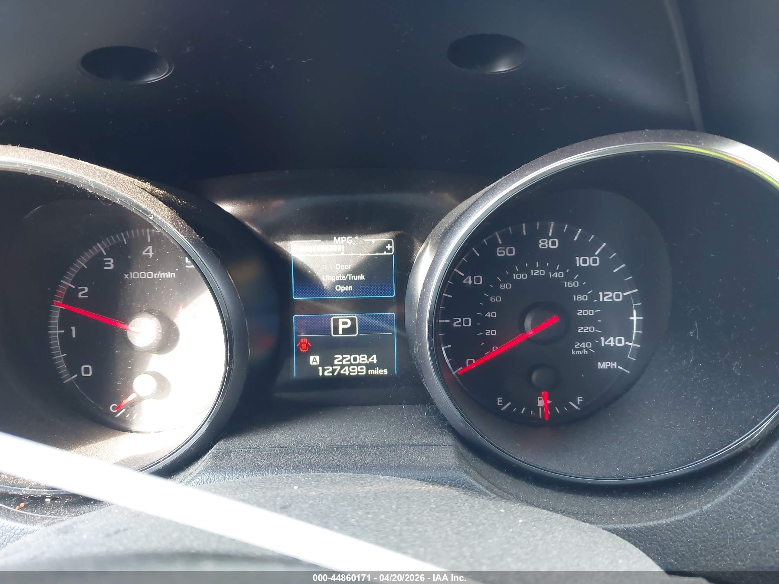 2015 Subaru Legacy 2.5i Silver vin: 4S3BNBA60F3023259