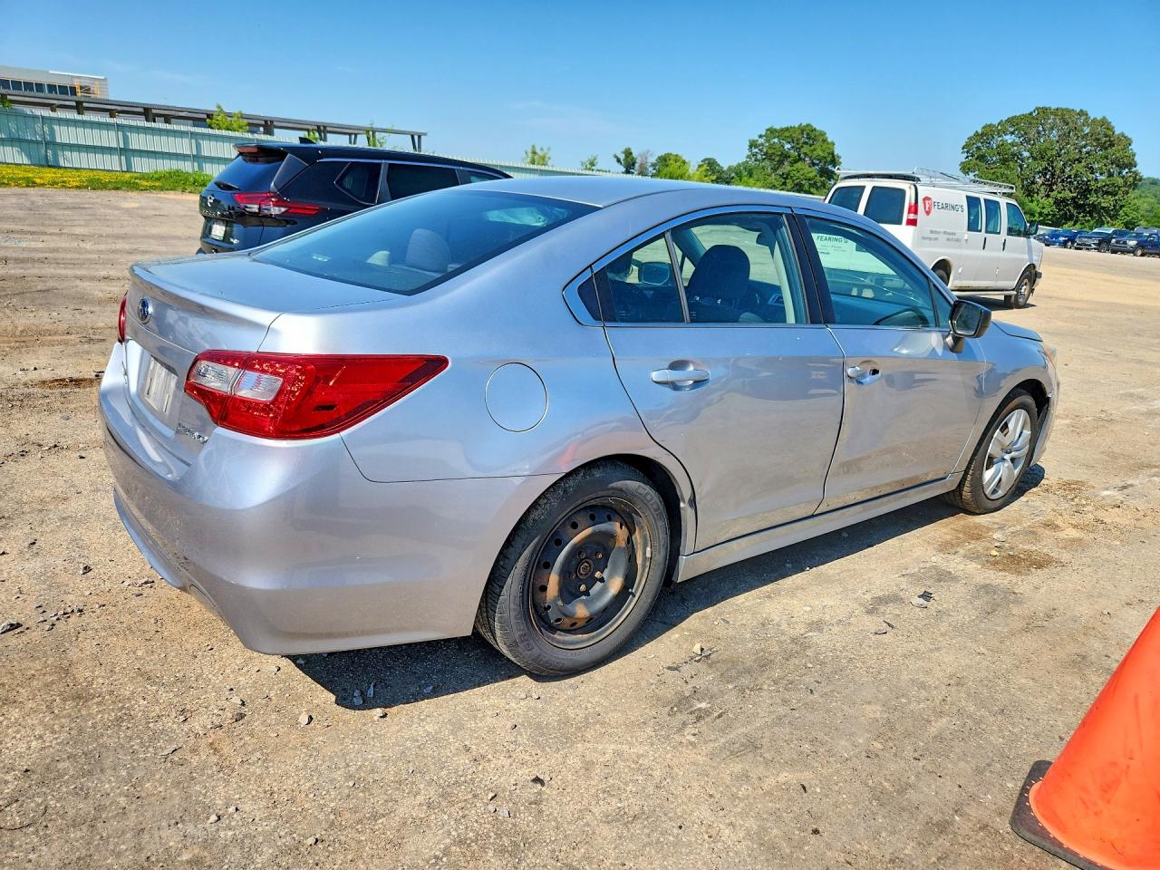 2015 Subaru Legacy 2.5i Silver vin: 4S3BNBA60F3025268