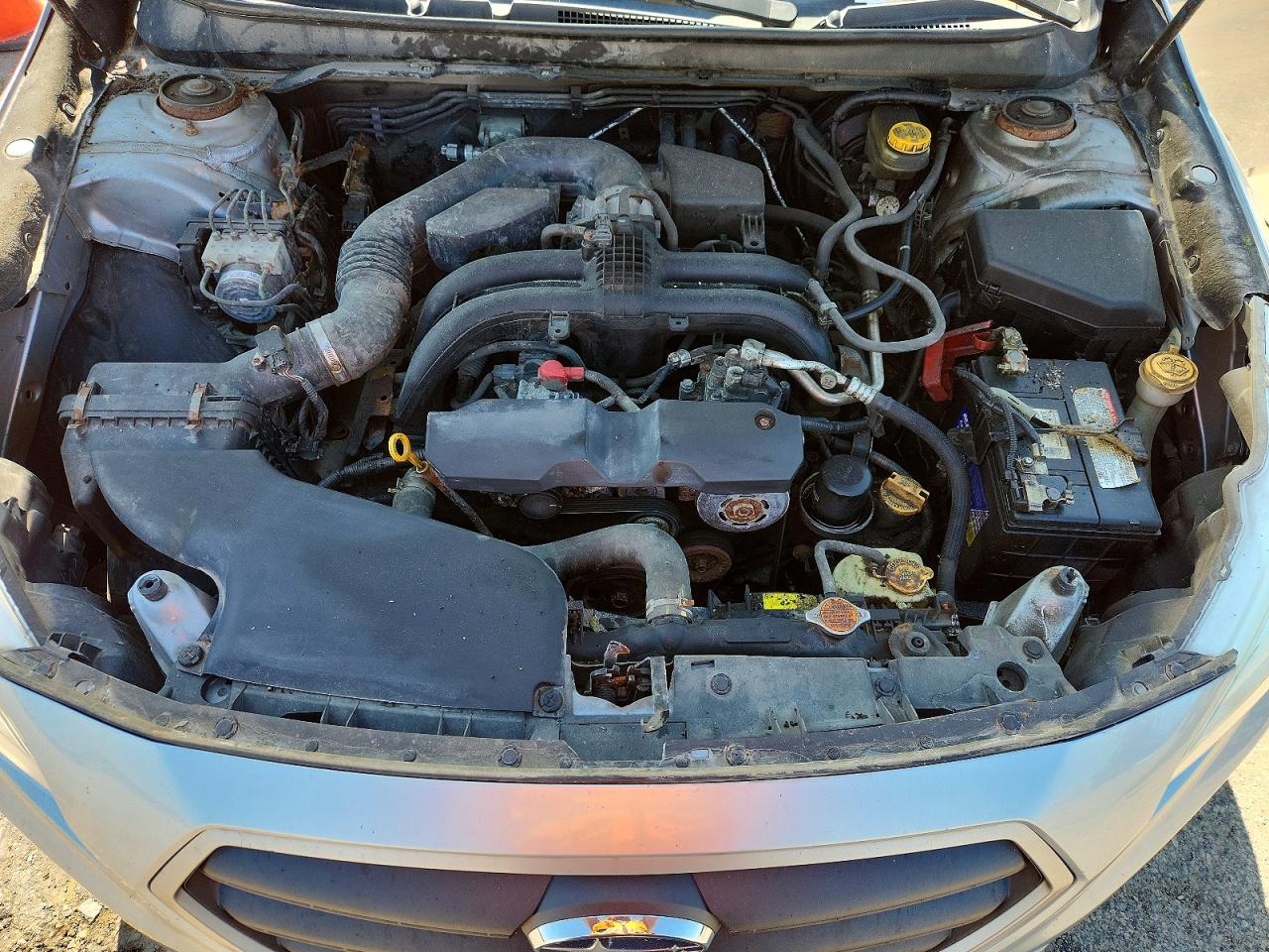 2015 Subaru Legacy 2.5i Silver vin: 4S3BNBA60F3025268