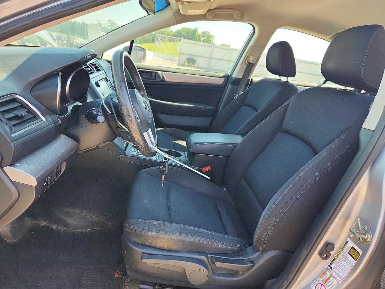 2015 Subaru Legacy 2.5i Silver vin: 4S3BNBA60F3025268