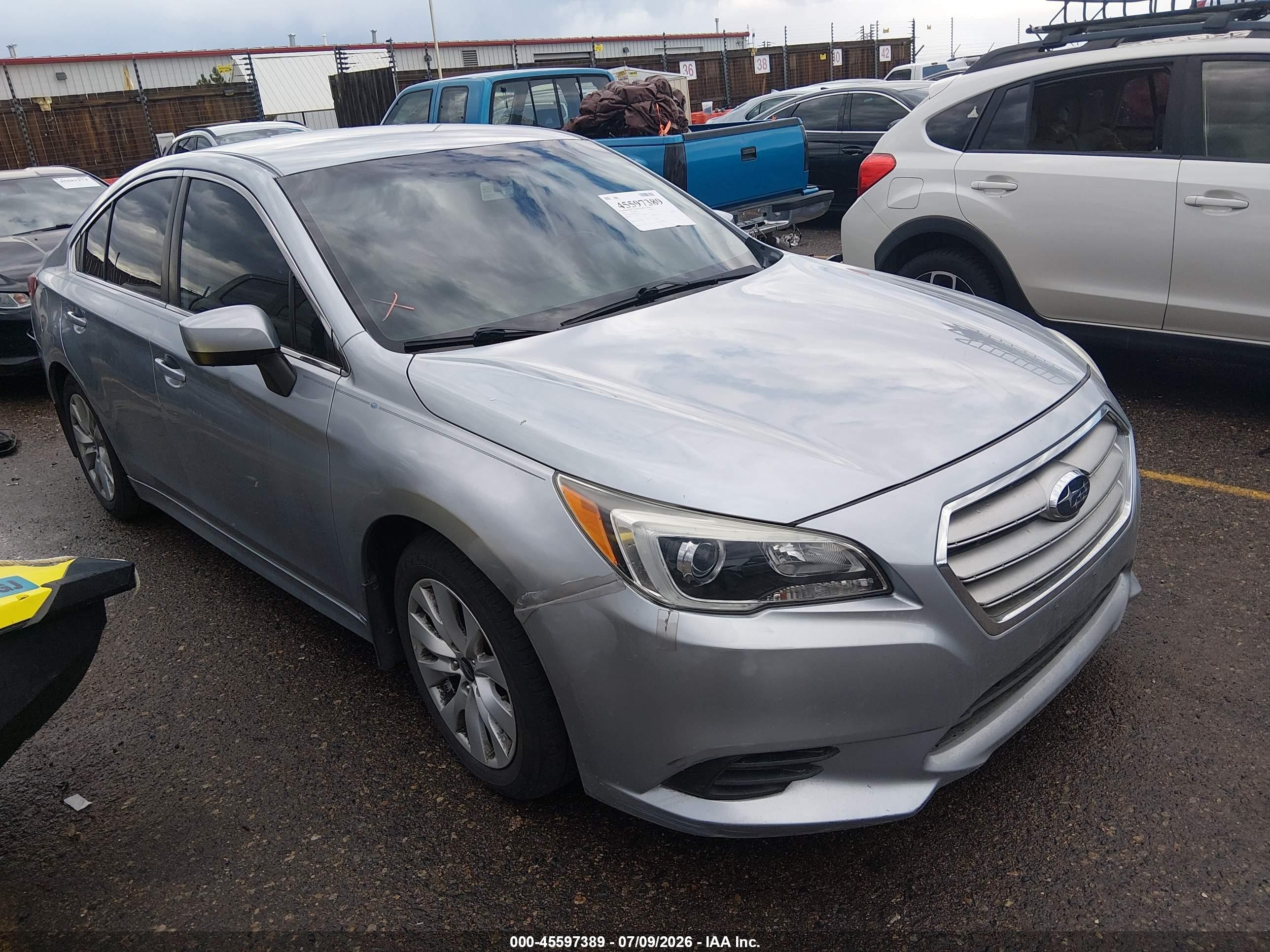 2015 Subaru Legacy 2.5i Premium Gray vin: 4S3BNBC60F3023324