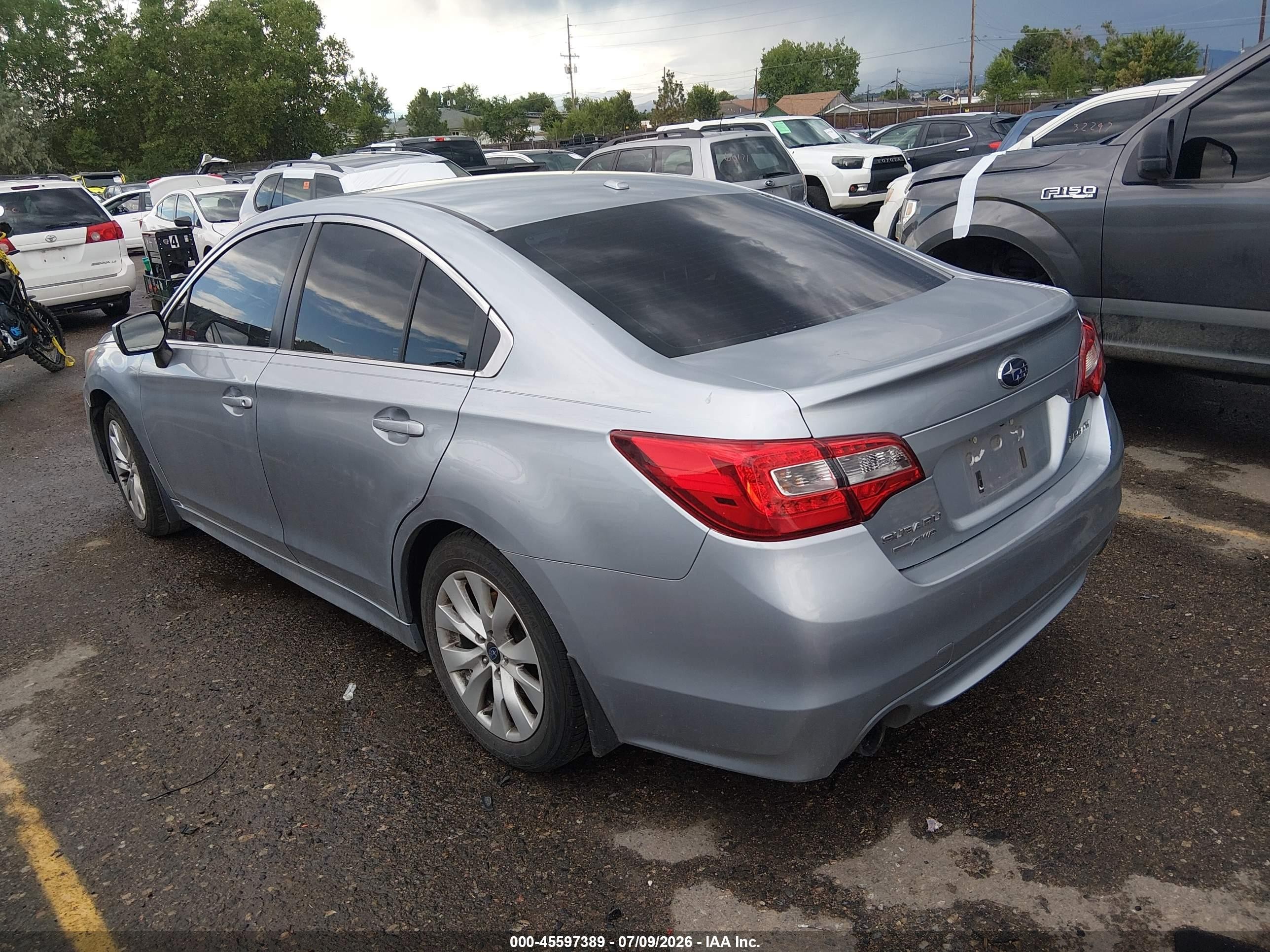 2015 Subaru Legacy 2.5i Premium Gray vin: 4S3BNBC60F3023324