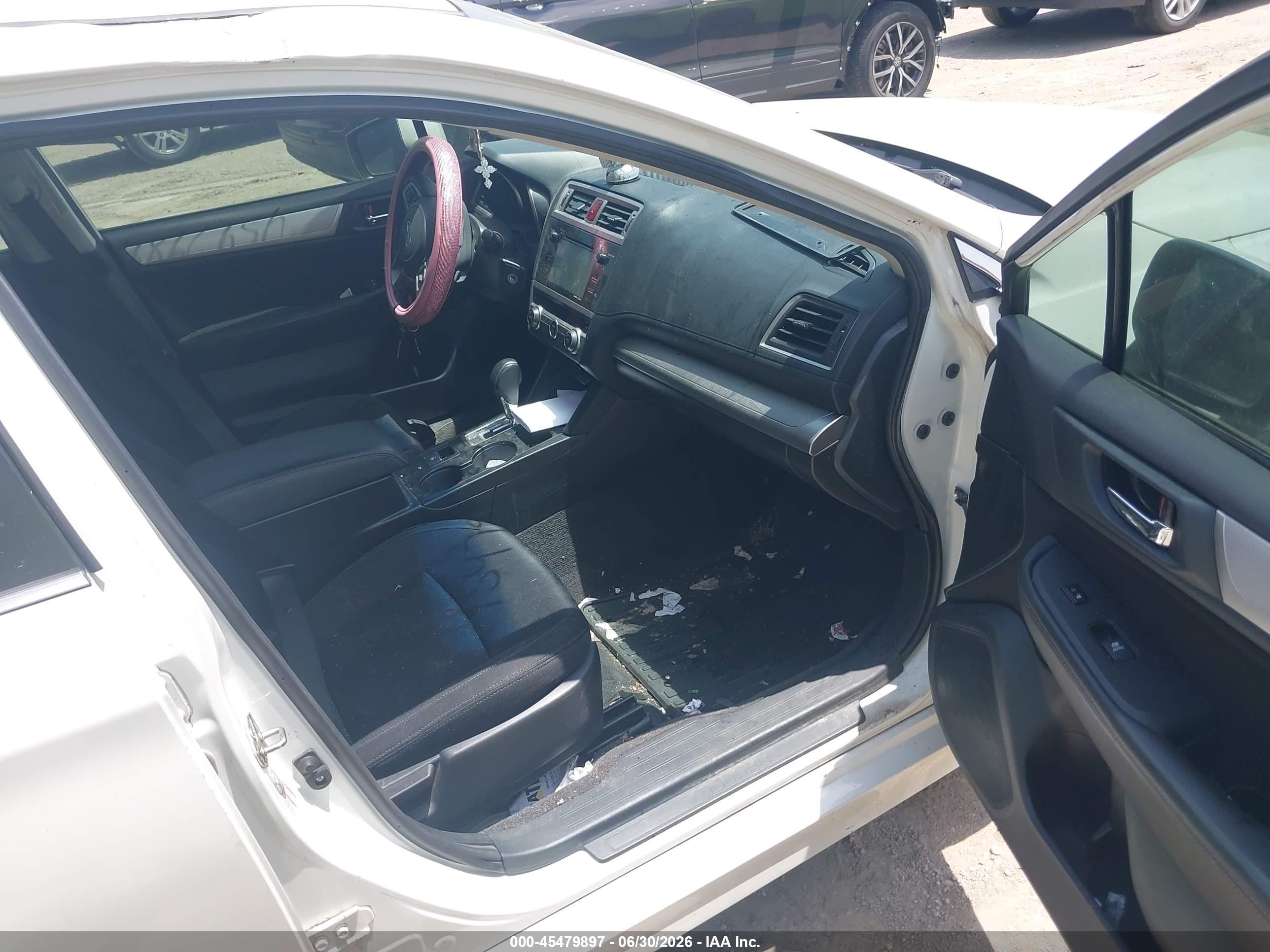 2015 Subaru Legacy 2.5i Premium White vin: 4S3BNBC61F3011814