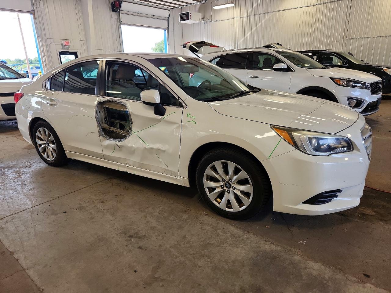 2015 Subaru Legacy 2.5i Premium White vin: 4S3BNBC61F3022215