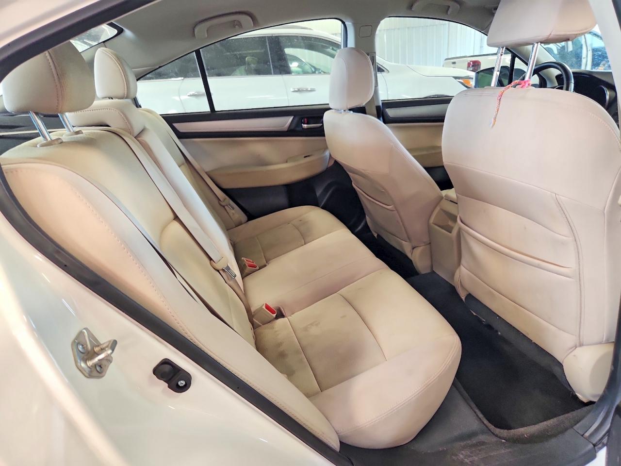 2015 Subaru Legacy 2.5i Premium White vin: 4S3BNBC61F3022215