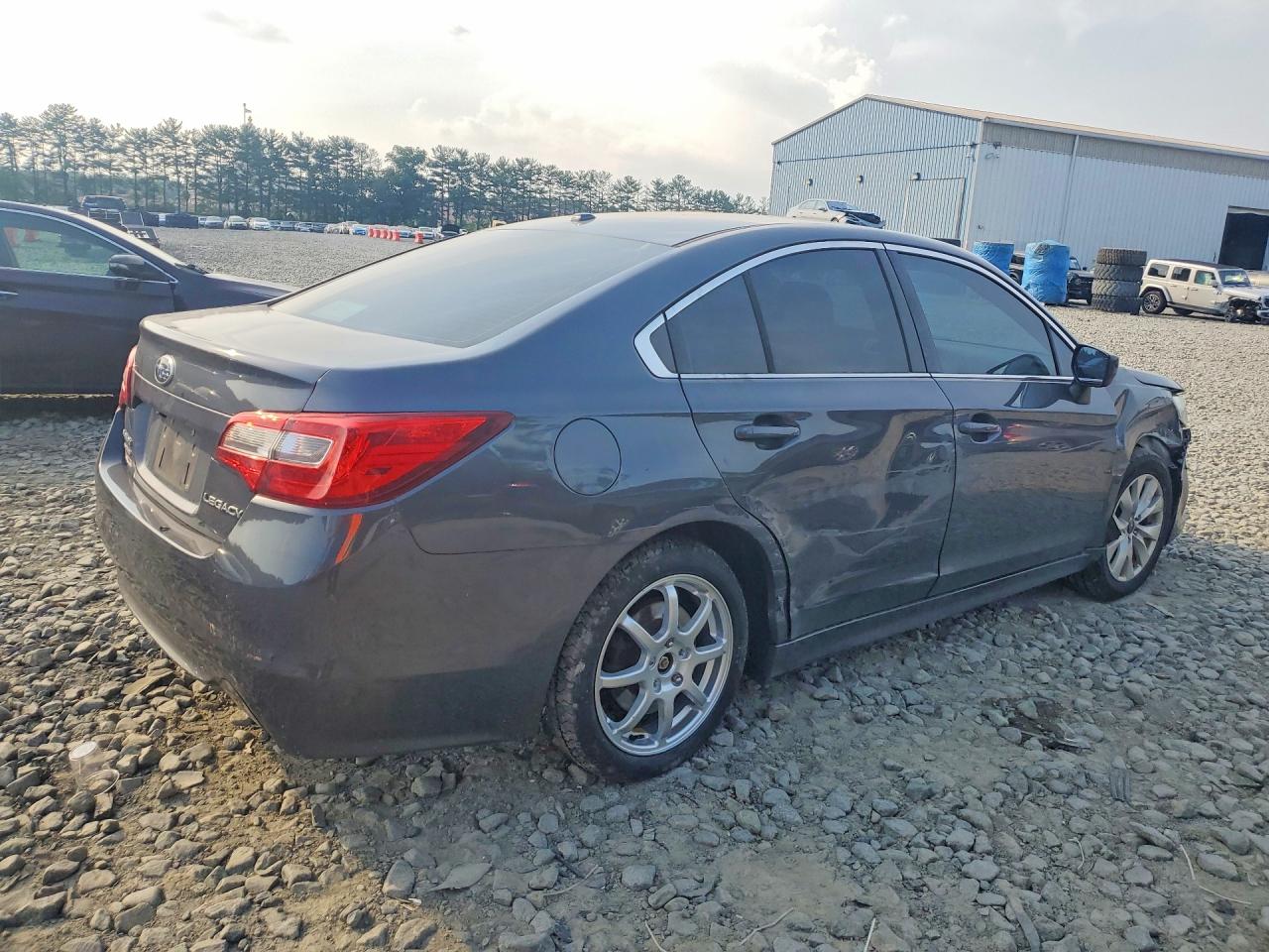 2015 Subaru Legacy 2.5i Premium Silver vin: 4S3BNBC64F3009281