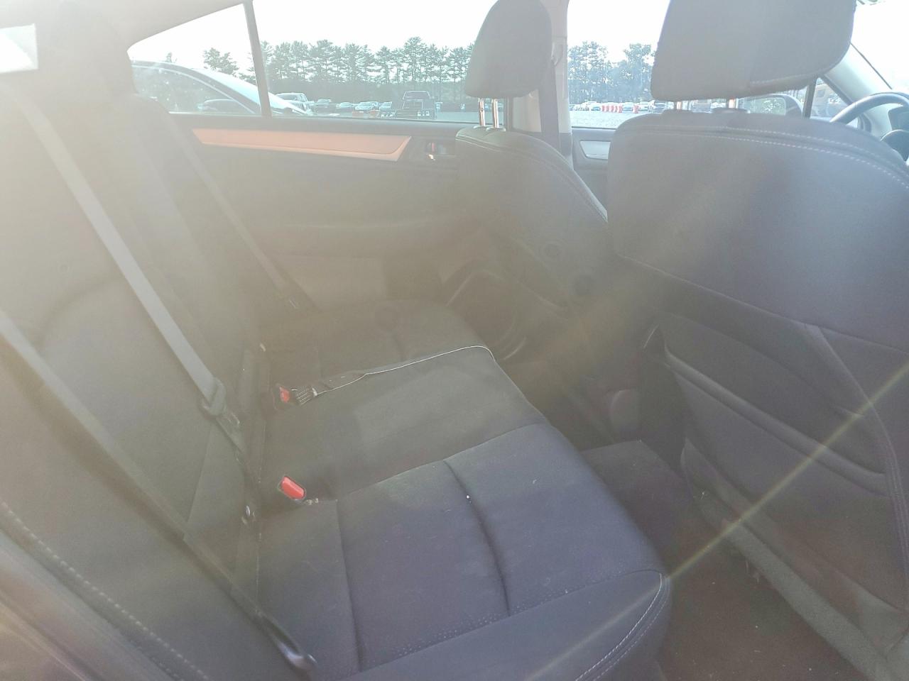2015 Subaru Legacy 2.5i Premium Silver vin: 4S3BNBC64F3009281
