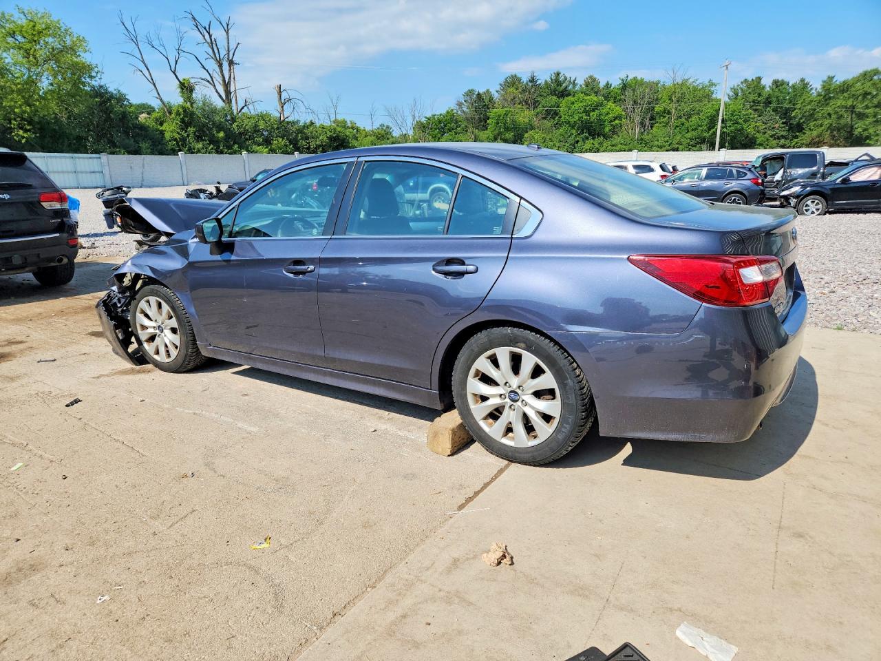 2015 Subaru Legacy 2.5i Premium Gray vin: 4S3BNBC64F3050011