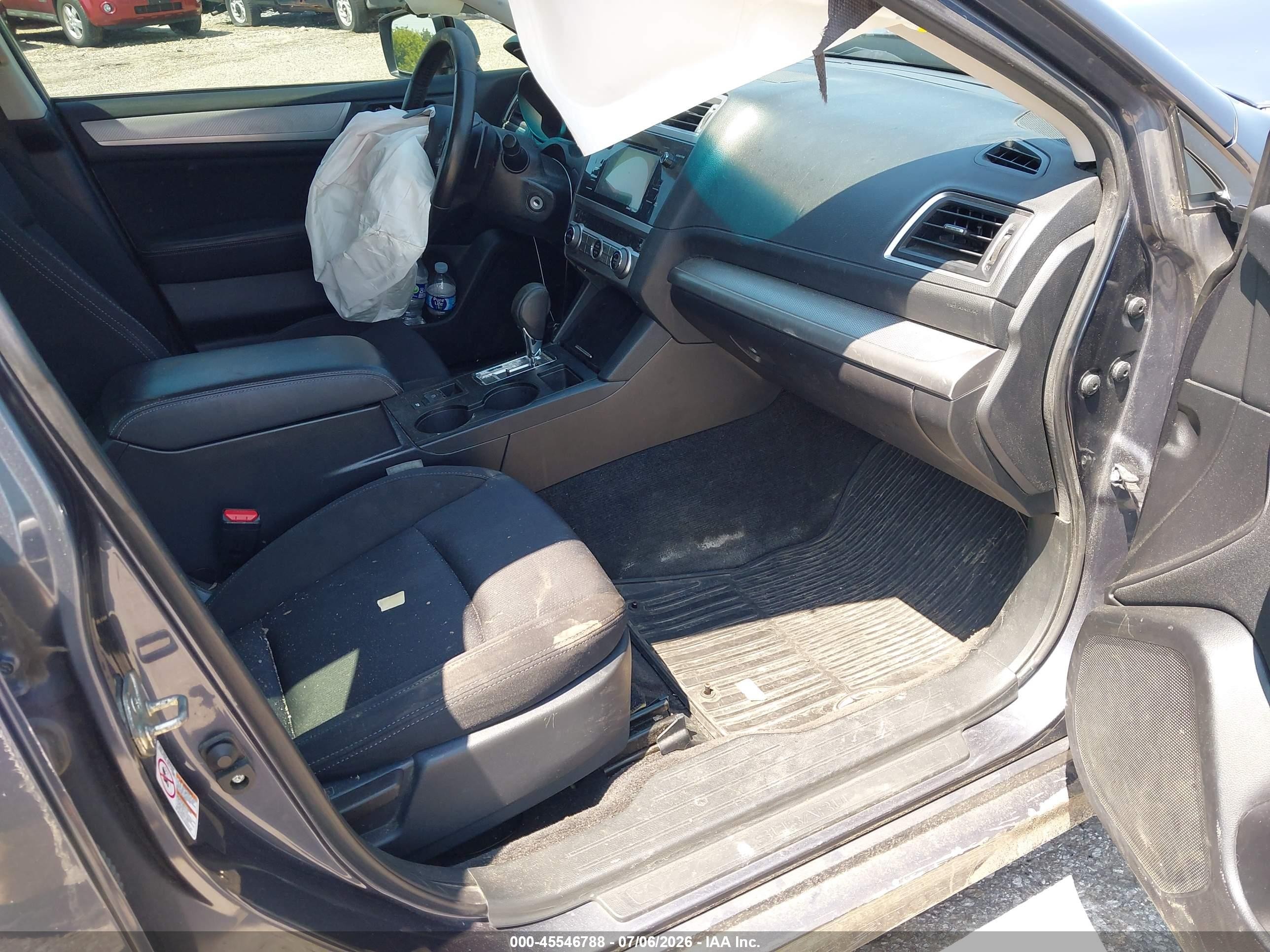 2015 Subaru Legacy 2.5i Premium Черный vin: 4S3BNBC66F3030374