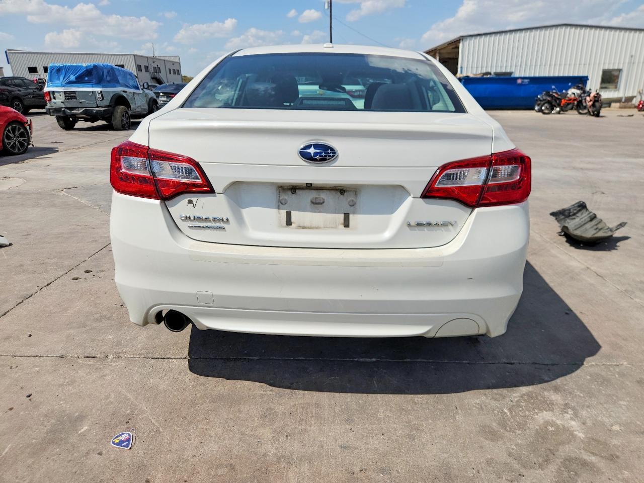 2015 Subaru Legacy 2.5i Premium White vin: 4S3BNBC67F3005046
