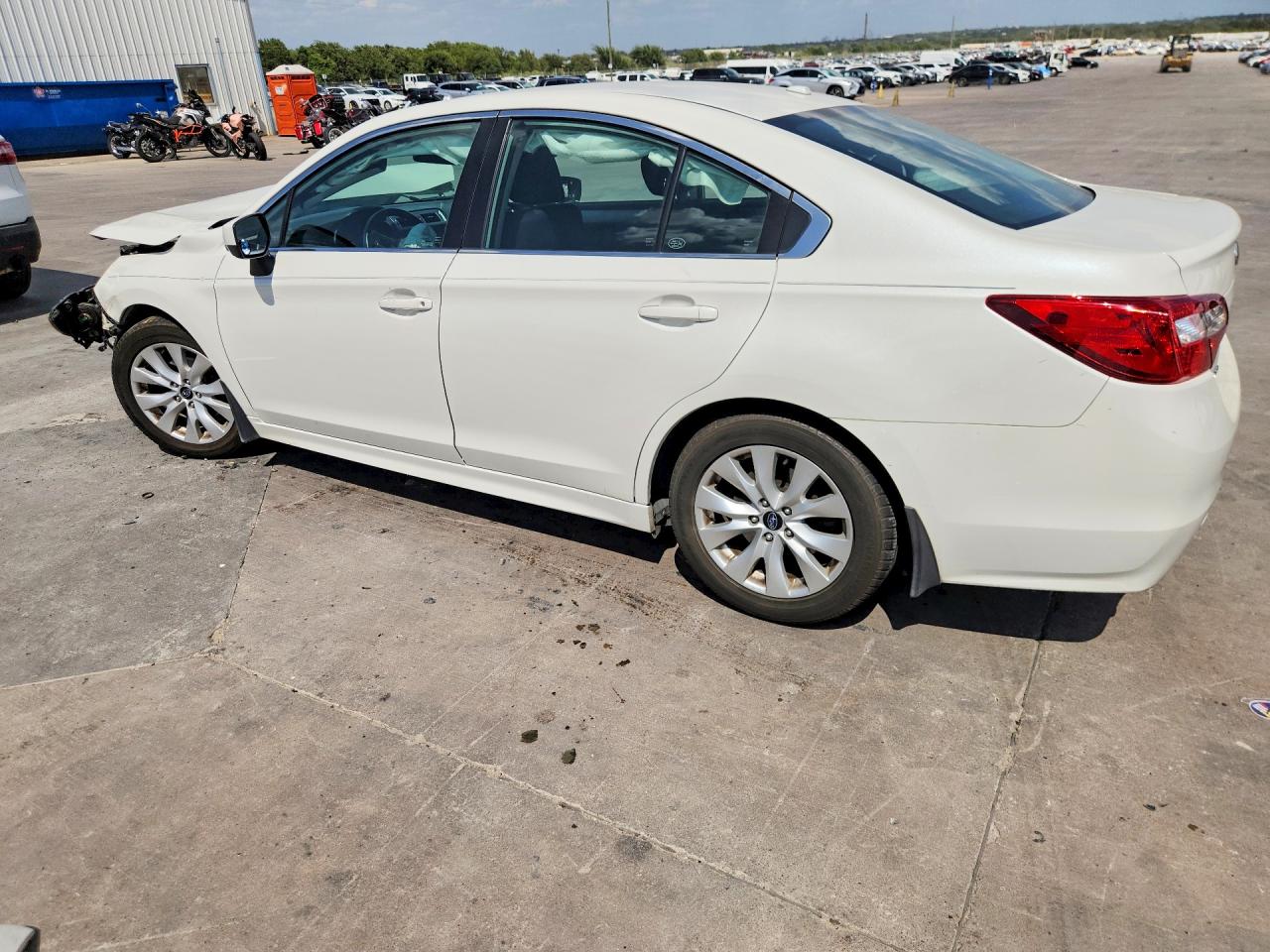 2015 Subaru Legacy 2.5i Premium White vin: 4S3BNBC67F3005046